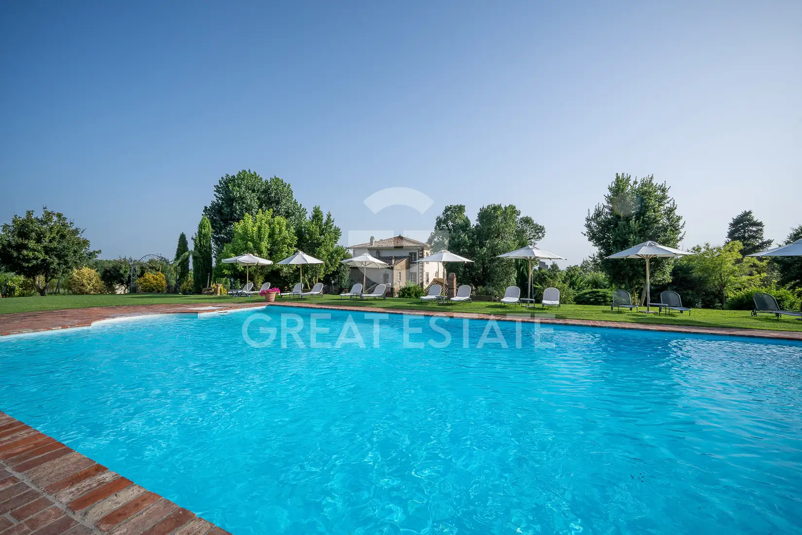 Дом 1075м² в Италии, Ареццо. Стоимостью 3500000€ аренда фото-5