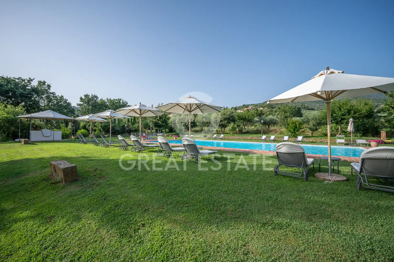 Дом 1075м² в Италии, Ареццо. Стоимостью 3500000€ аренда фото-9