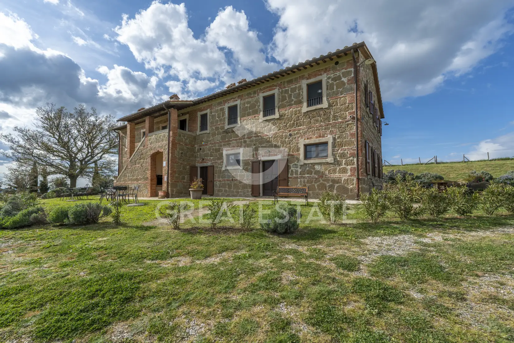 Дом 578м² в Италии, Сиена. Стоимостью 2400000€ аренда фото-11