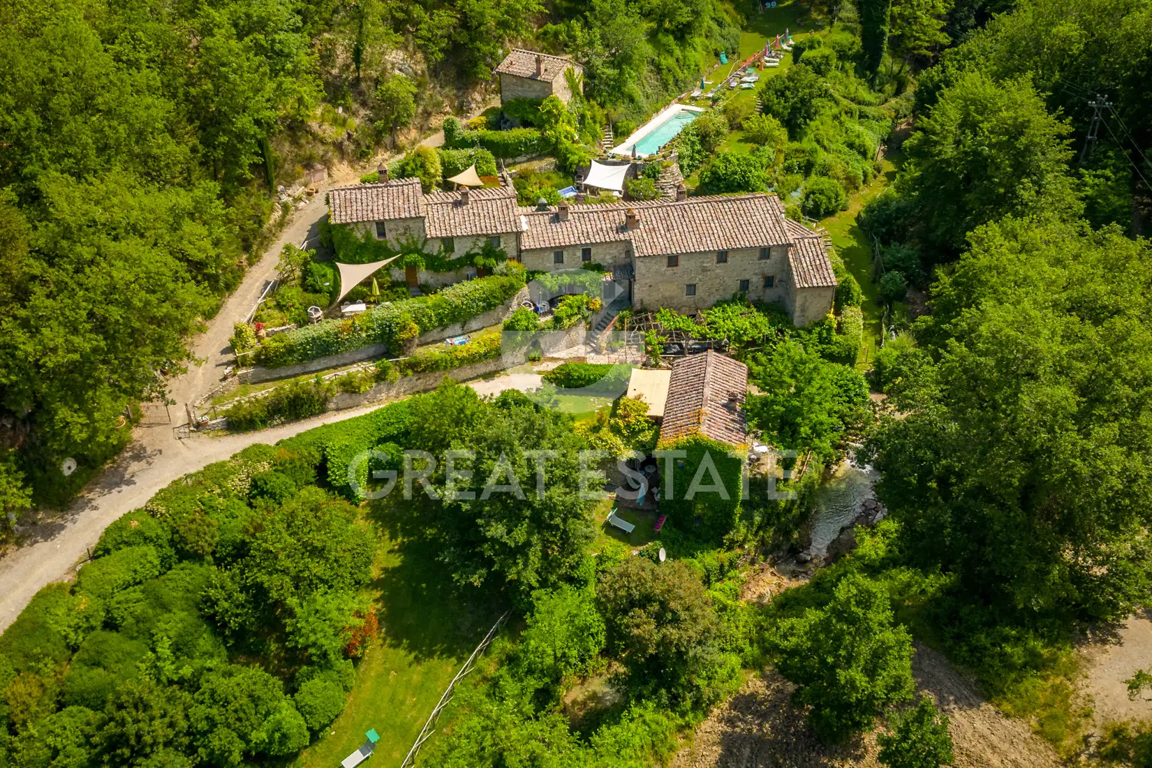 Дом 945м² в Италии, Сиена. Стоимостью 1700000€ аренда фото-1