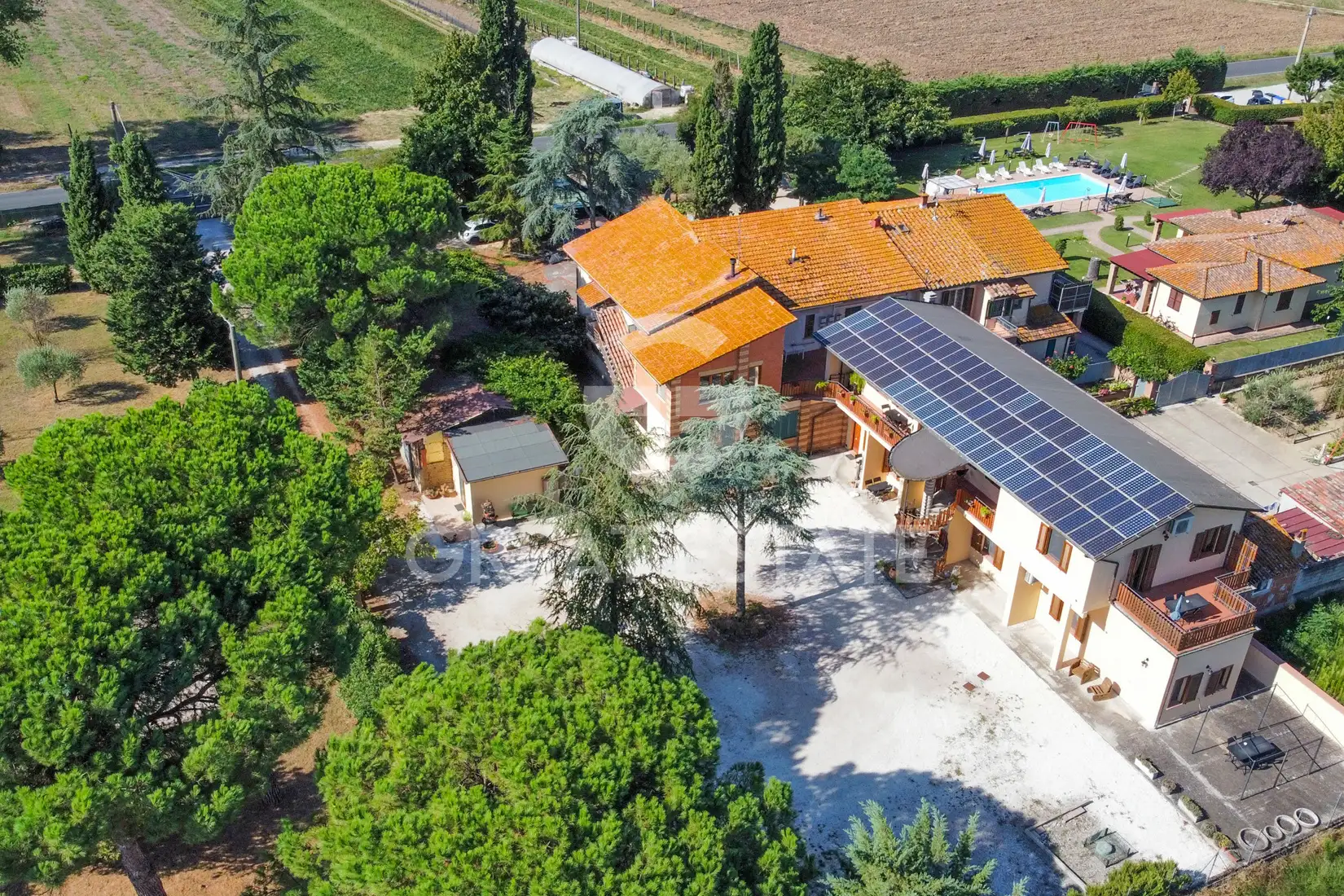 Дом 1025м² в Италии, Перуджа. Стоимостью 895000€ аренда фото-2