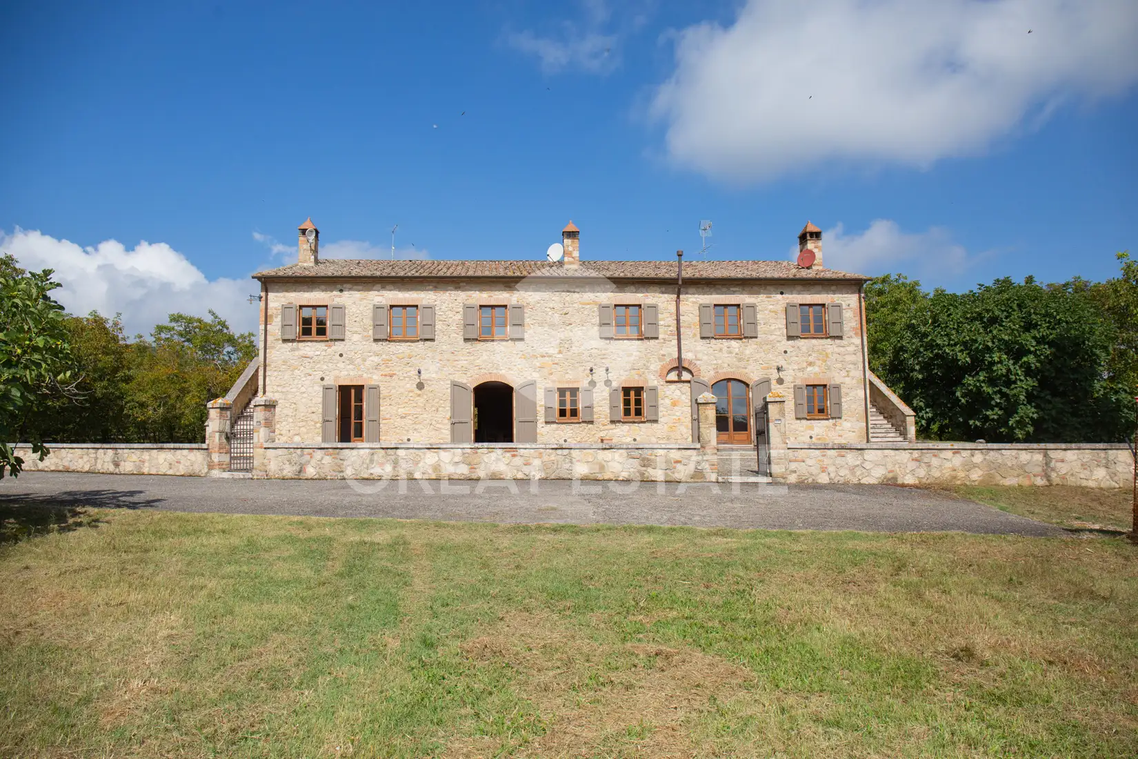 Дом 1348м² в Италии, Сиена. Стоимостью 1950000€ аренда фото-5