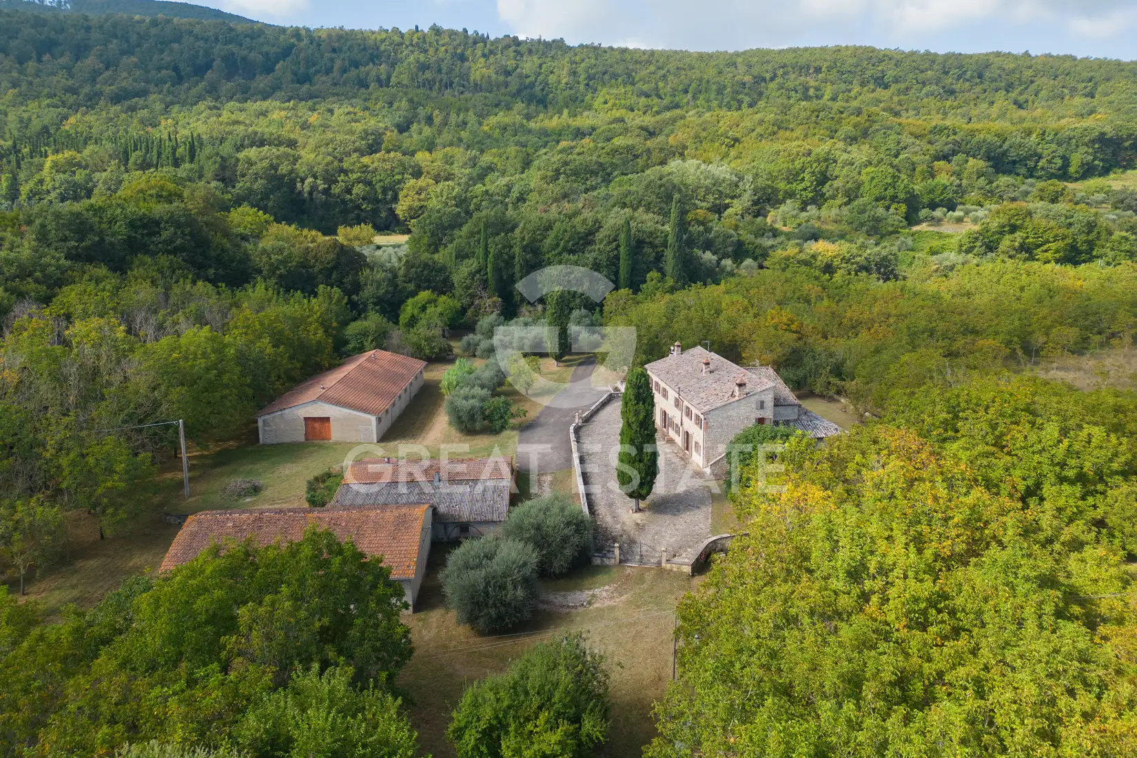 Дом 1348м² в Италии, Сиена. Стоимостью 1950000€ аренда фото-7