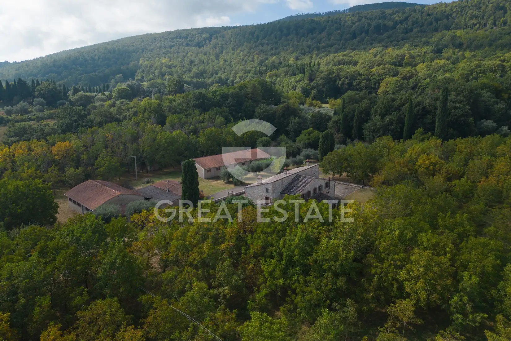 Дом 1348м² в Италии, Сиена. Стоимостью 1950000€ аренда фото-8