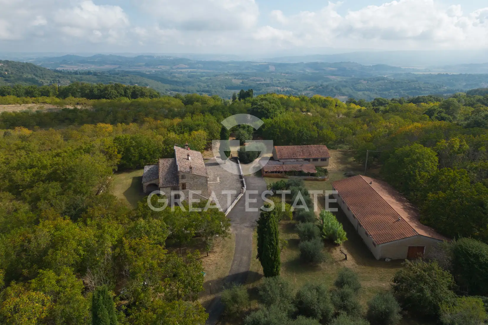 Дом 1348м² в Италии, Сиена. Стоимостью 1950000€ аренда фото-10