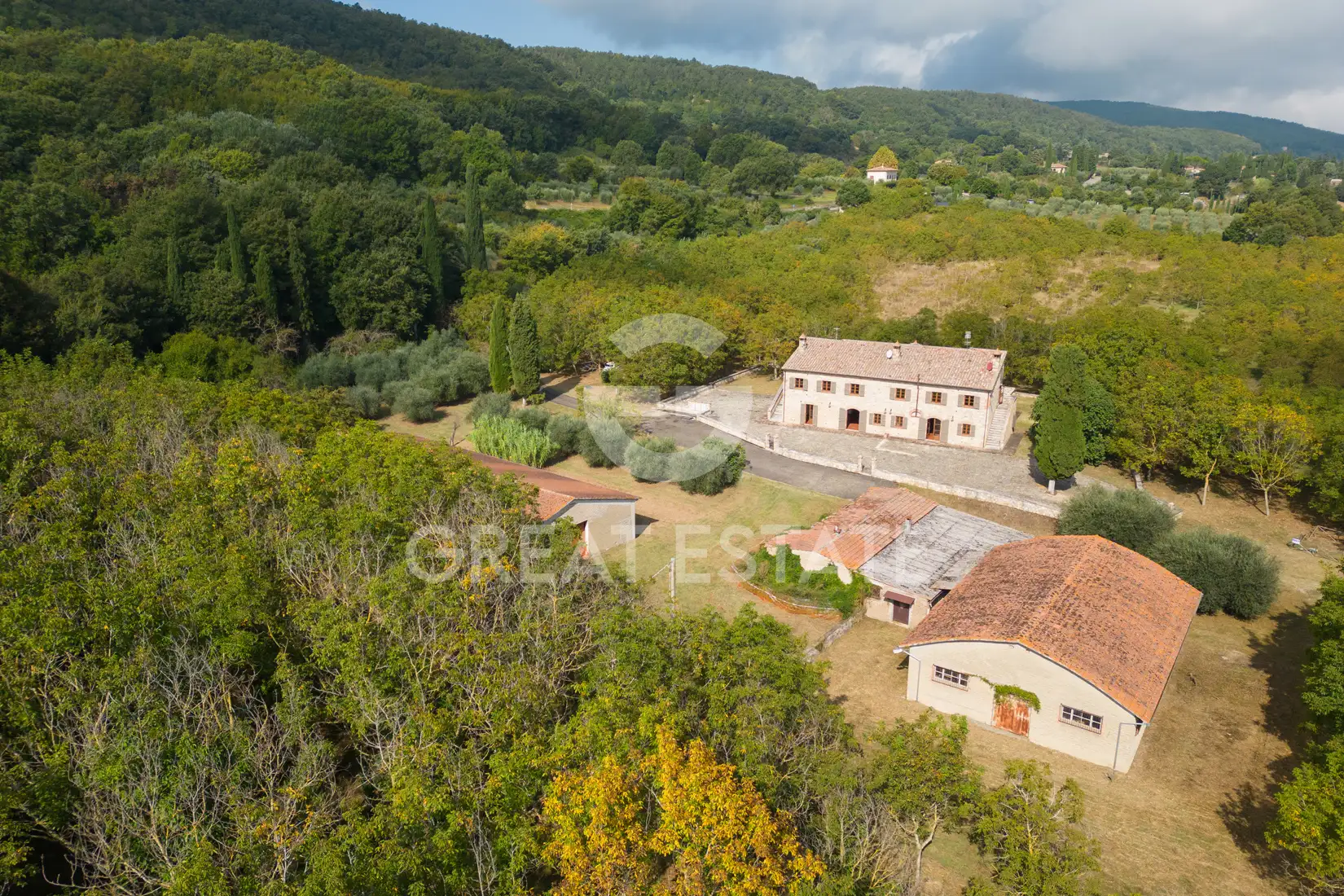 Дом 1348м² в Италии, Сиена. Стоимостью 1950000€ аренда фото-15
