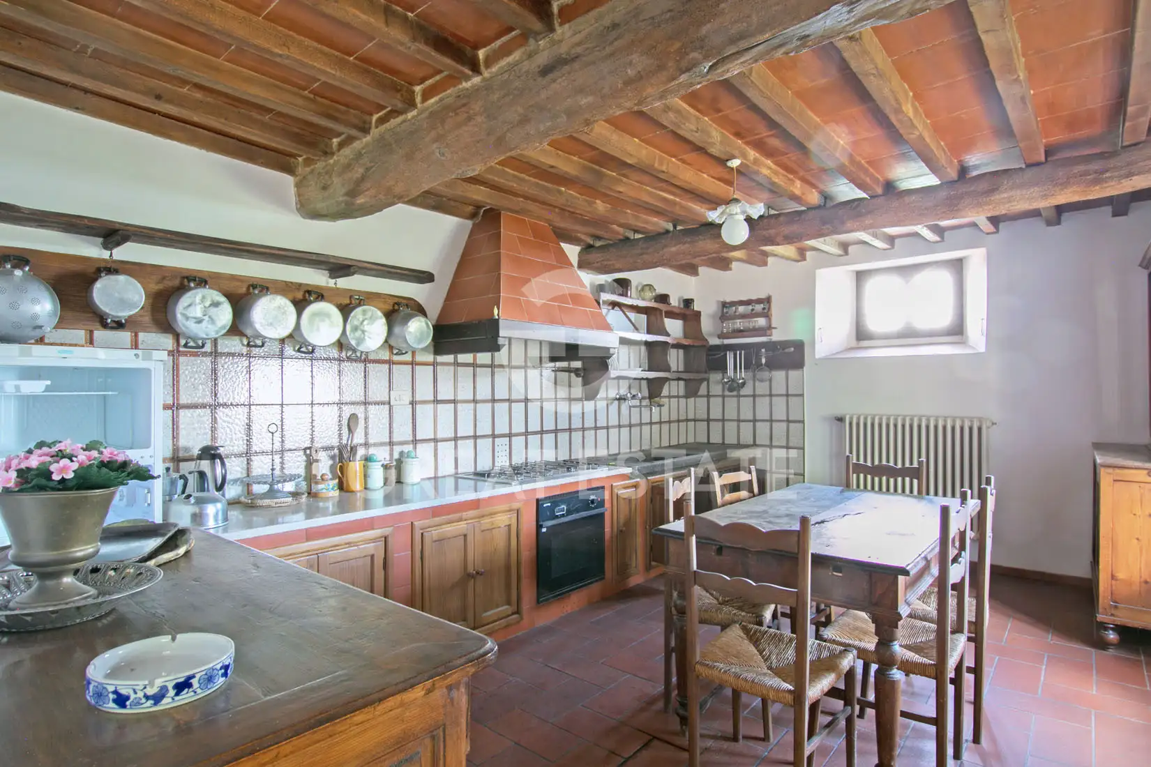 Дом 1218м² в Италии, Флоренция. Стоимостью 1100000€ аренда фото-15