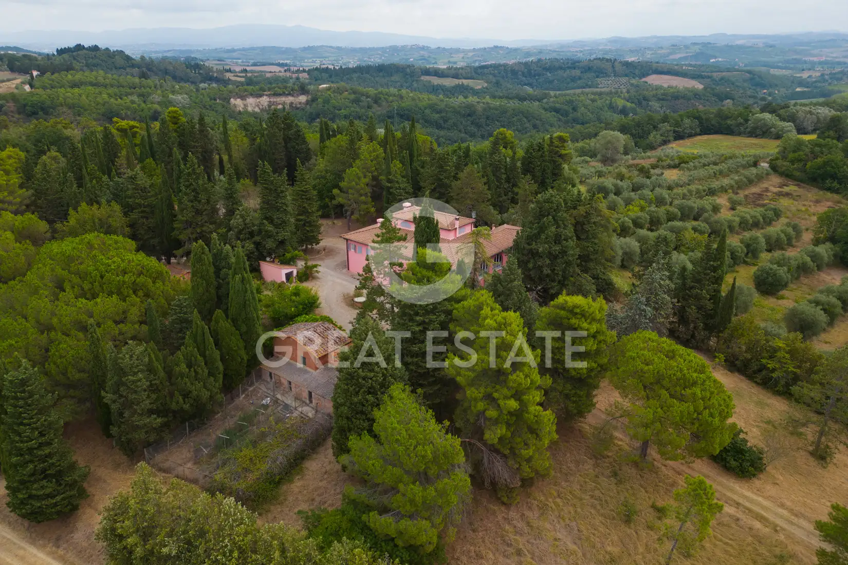 Дом 2283м² в Италии, Флоренция. Стоимостью 4700000€ аренда фото-5