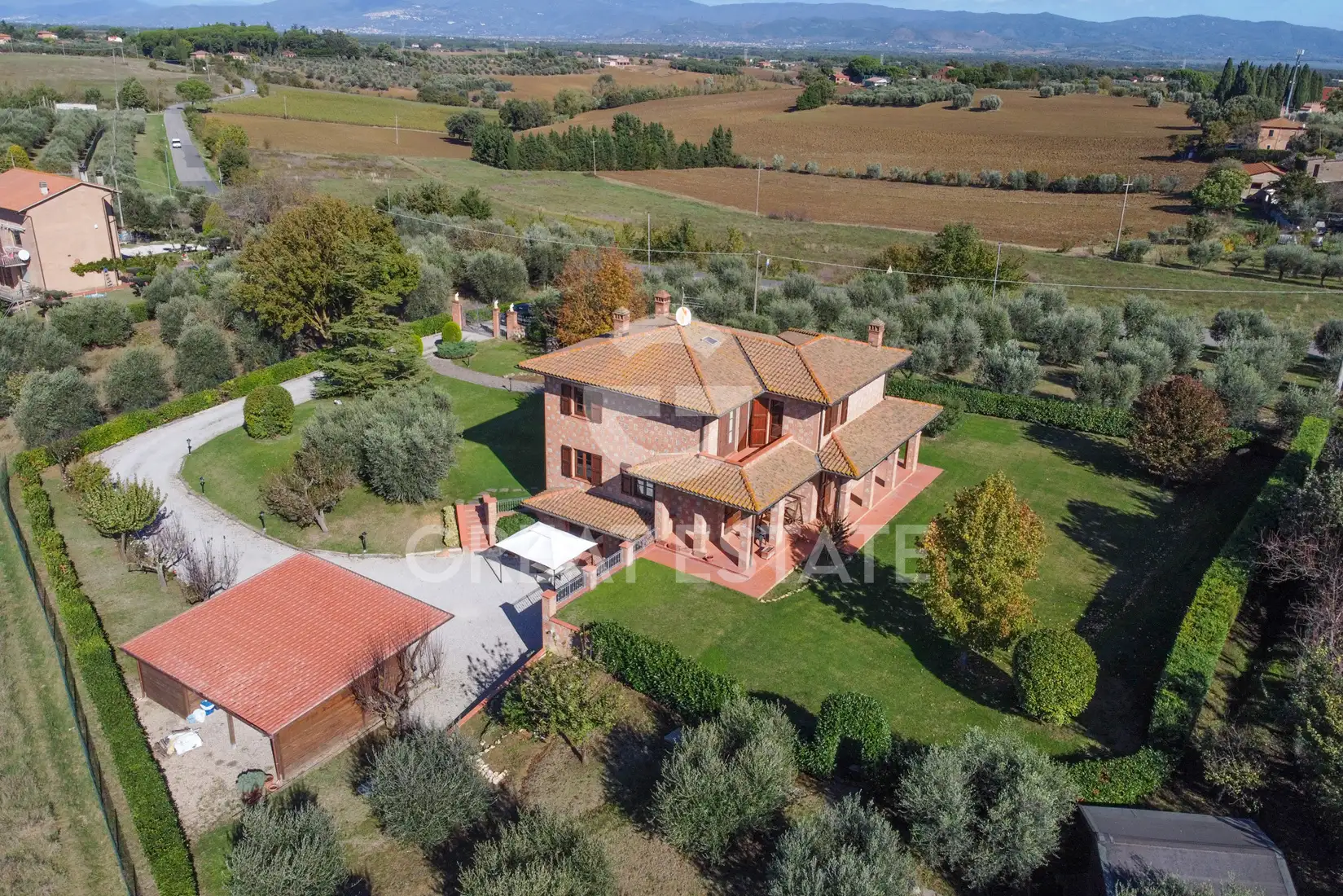 Дом 569м² в Италии, Перуджа. Стоимостью 890000€ аренда фото-1
