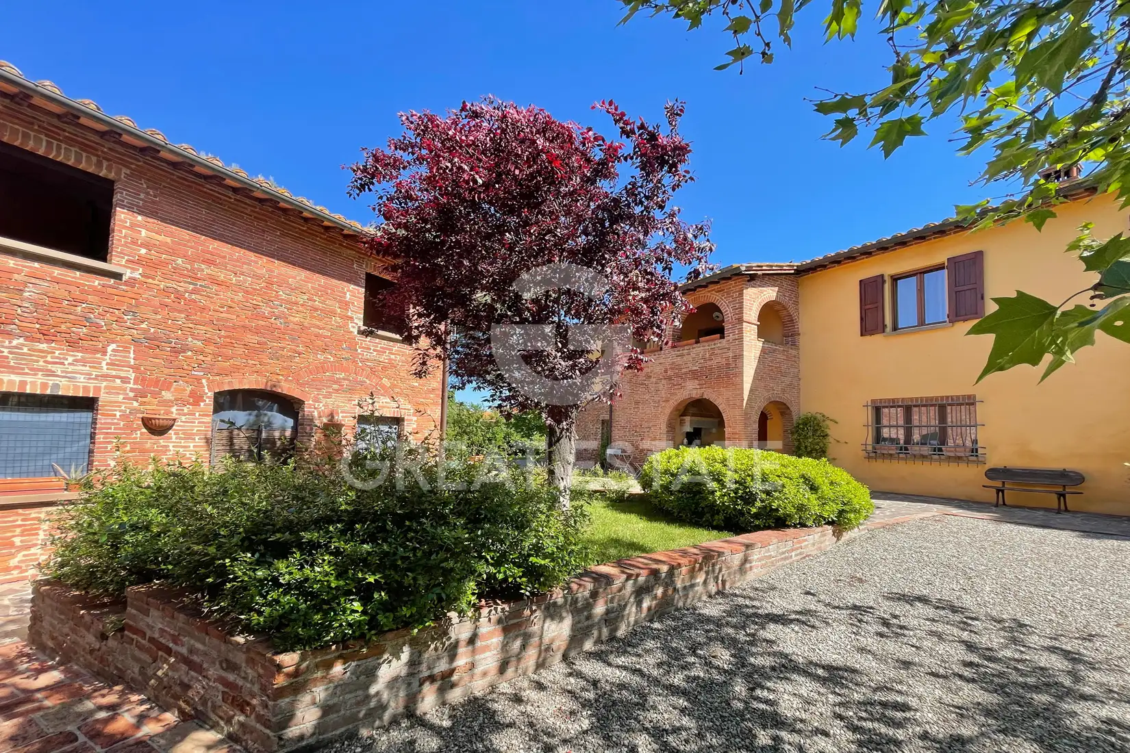Дом 393м² в Италии, Ареццо. Стоимостью 790000€ аренда фото-2