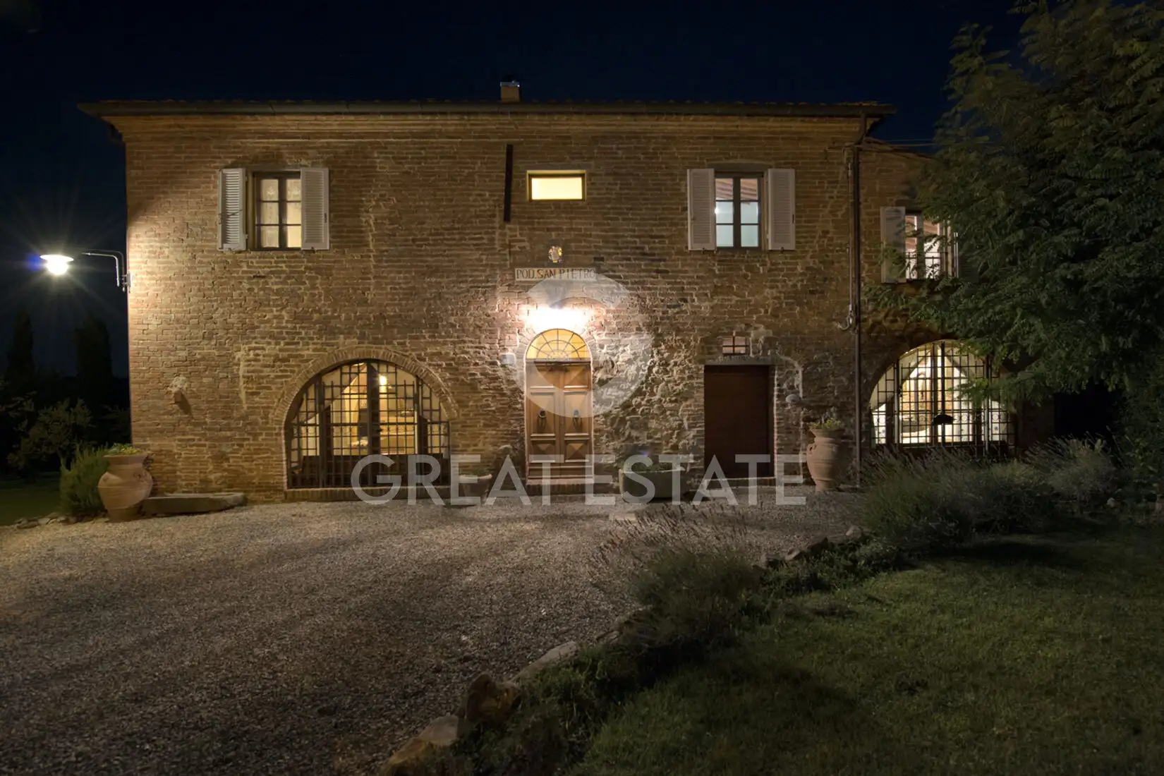 Дом 440м² в Италии, Сиена. Стоимостью 790000€ аренда фото-12