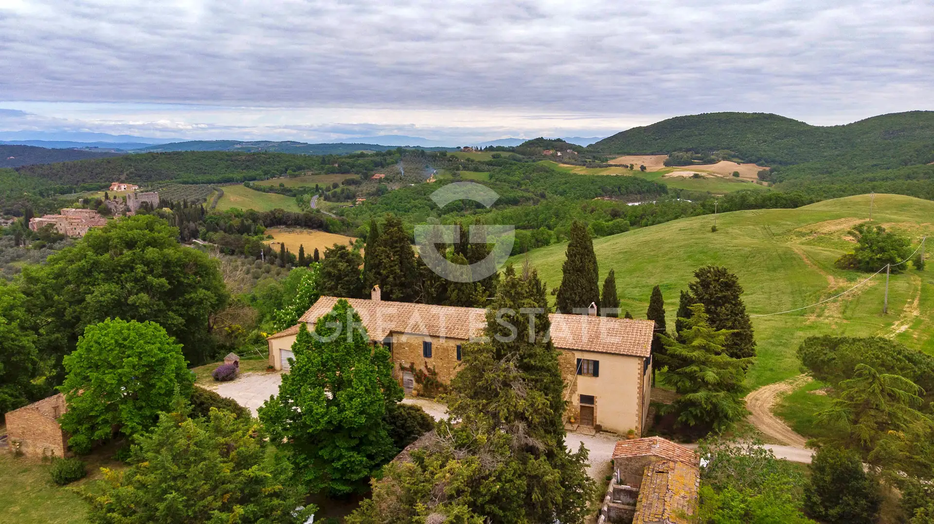 Дом 600м² в Италии, Сиена. Стоимостью 1900000€ аренда фото-3