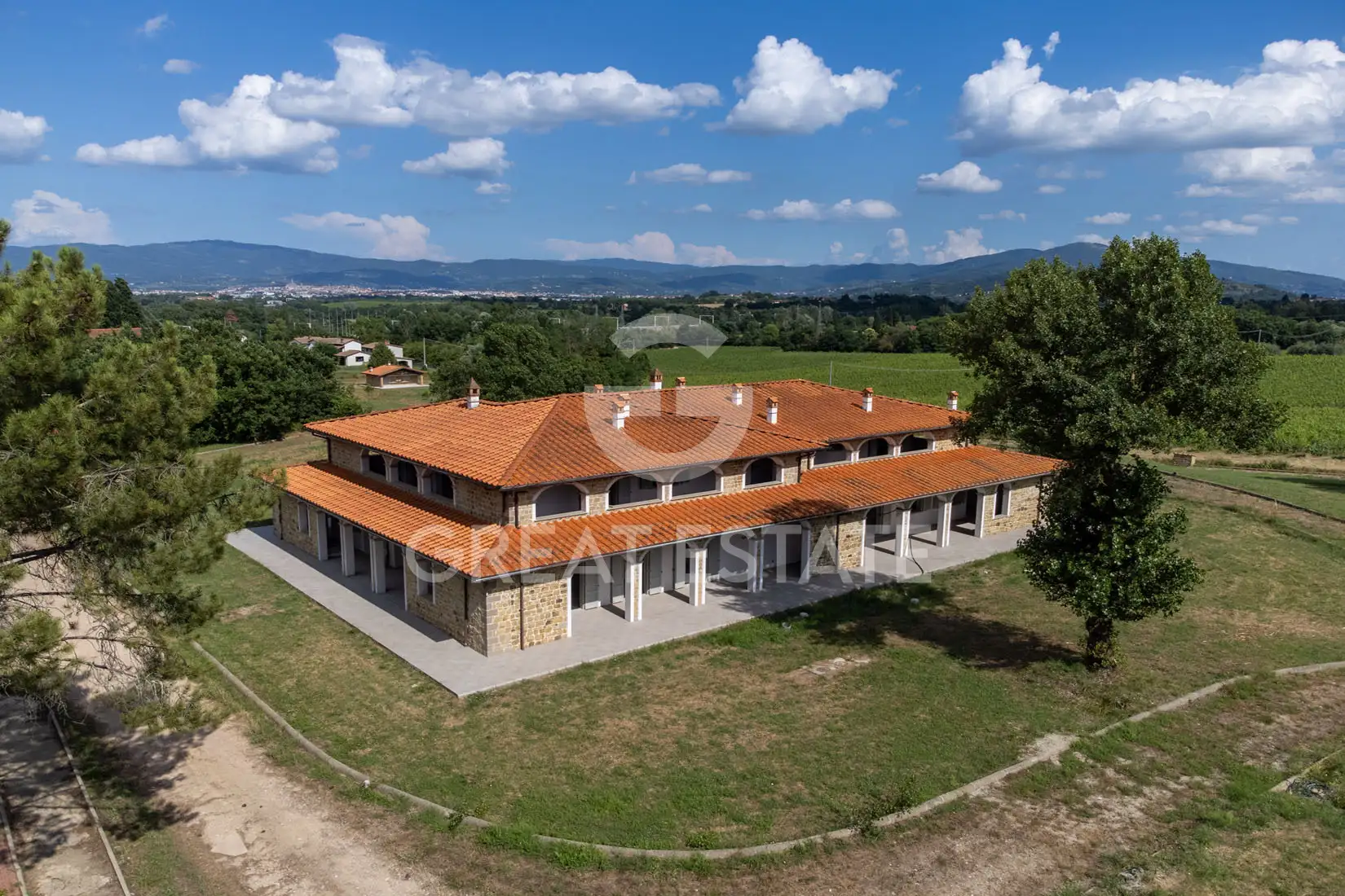 Дом 1024м² в Италии, Ареццо. Стоимостью 1350000€ аренда фото-3