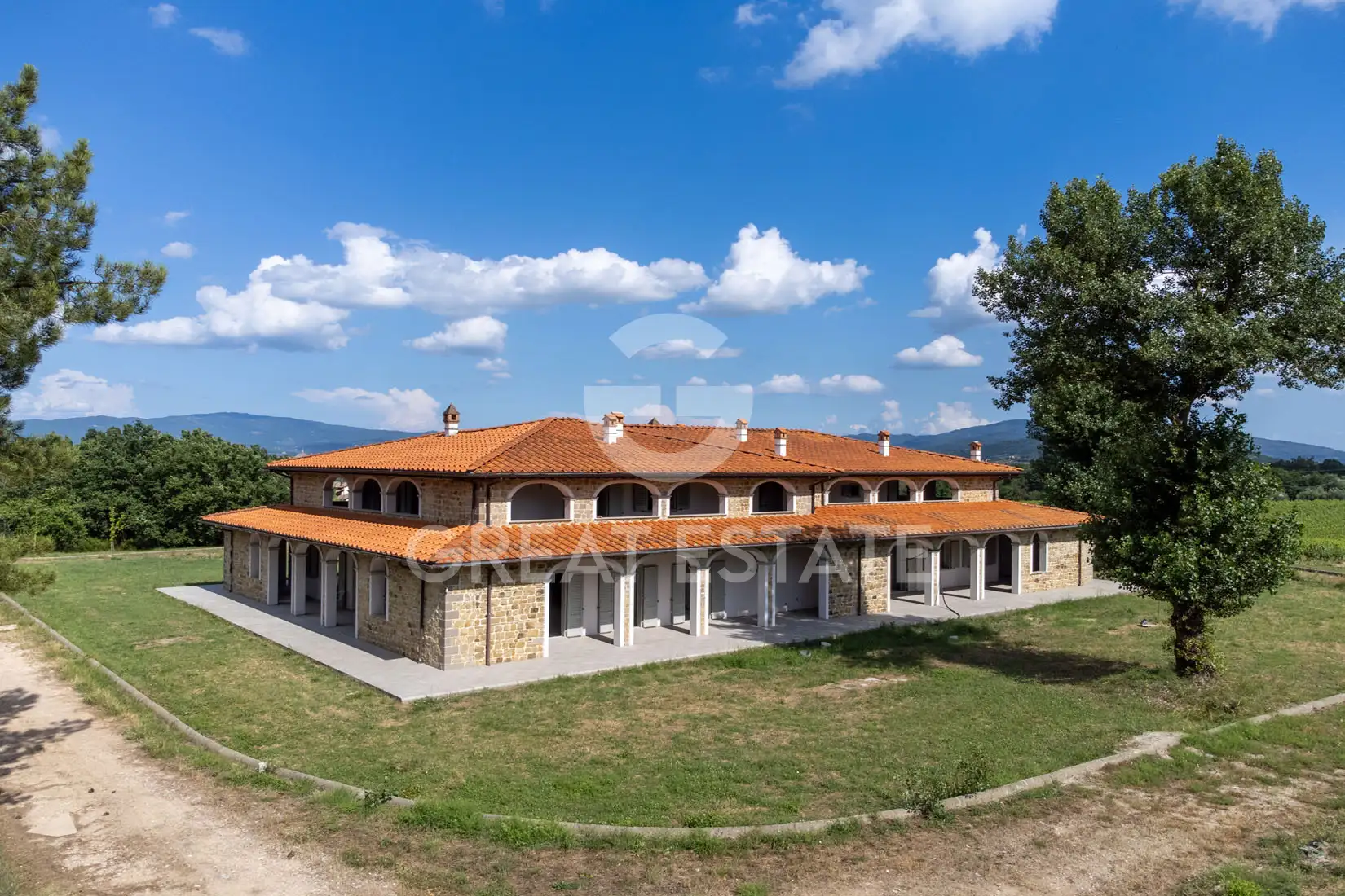 Дом 1024м² в Италии, Ареццо. Стоимостью 1350000€ аренда фото-4