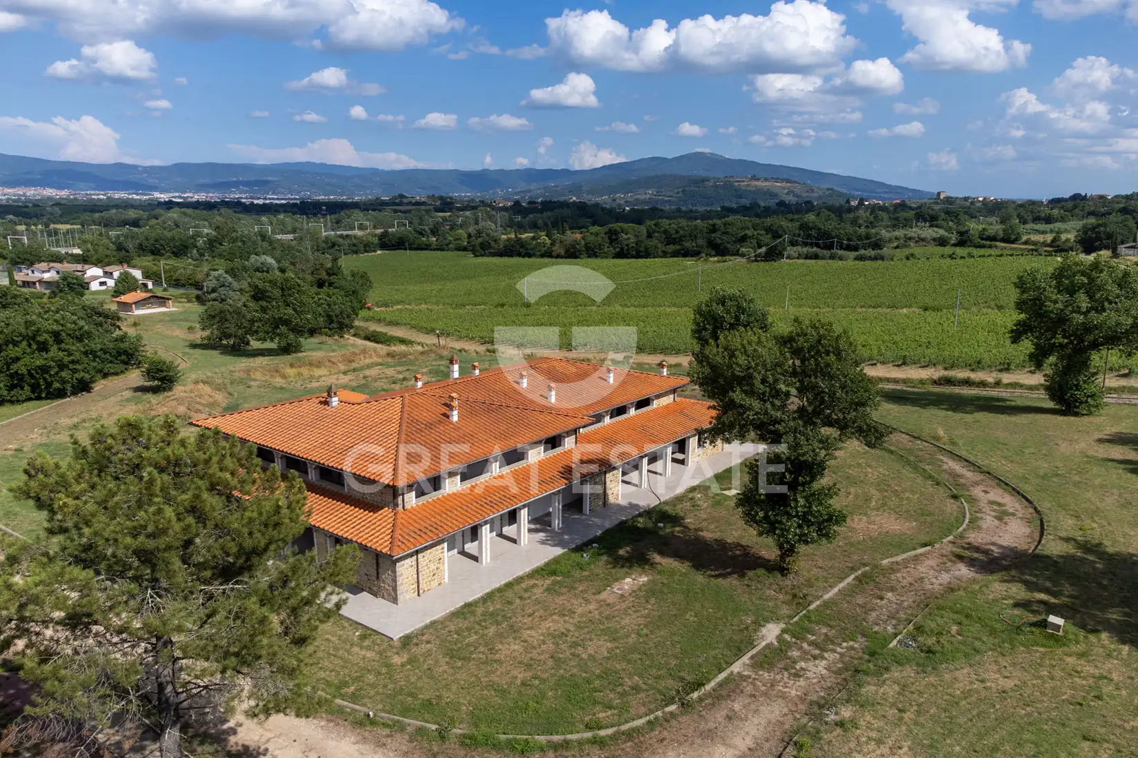 Дом 1024м² в Италии, Ареццо. Стоимостью 1350000€ аренда фото-5