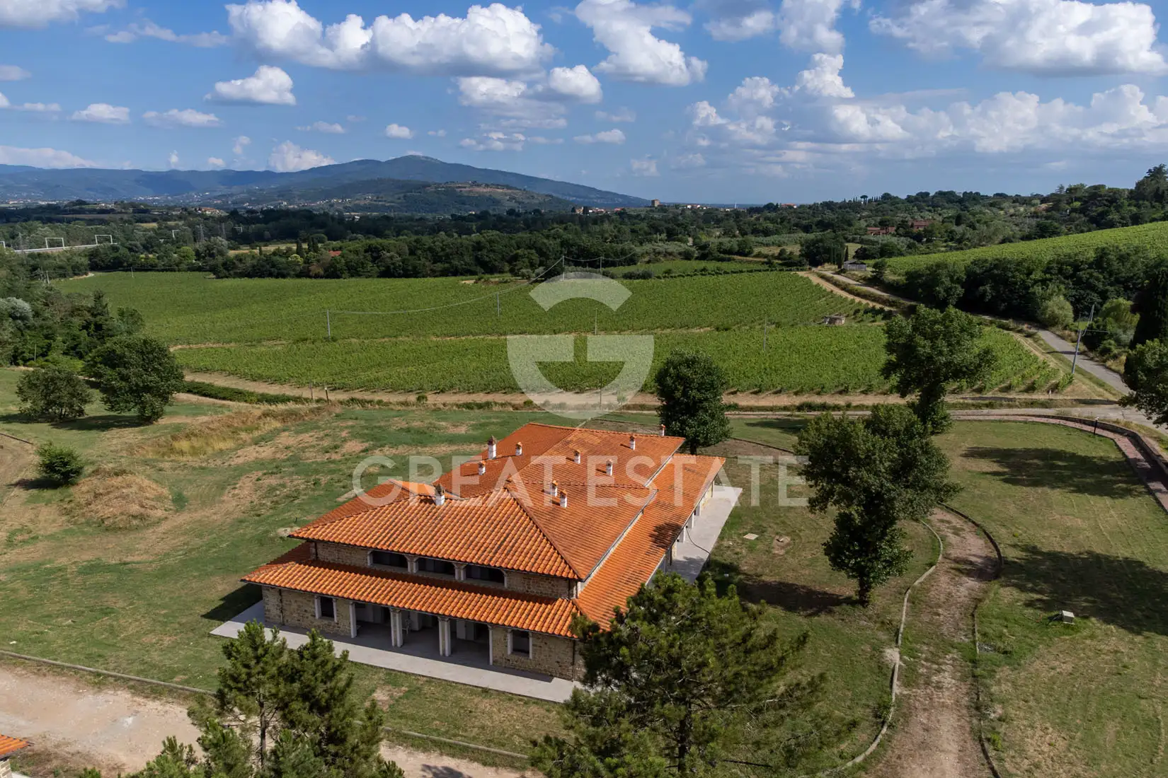 Дом 1024м² в Италии, Ареццо. Стоимостью 1350000€ аренда фото-6