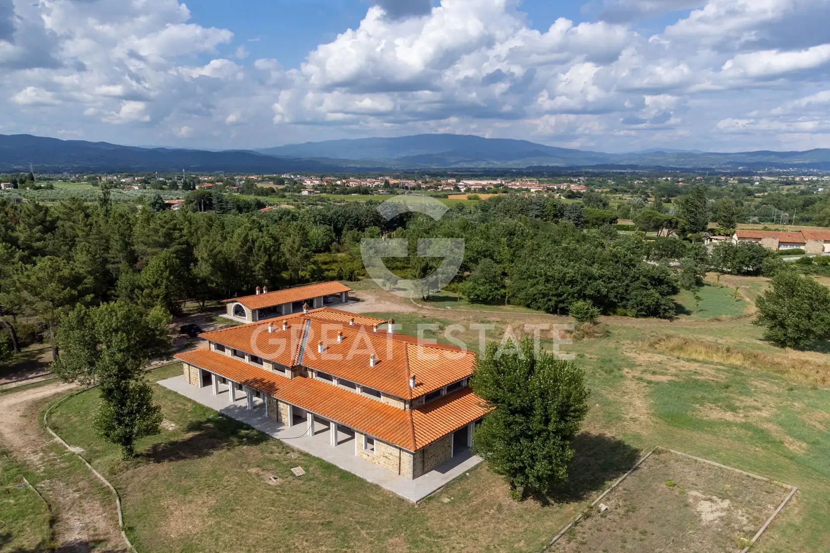 Дом 1024м² в Италии, Ареццо. Стоимостью 1350000€ аренда фото-7