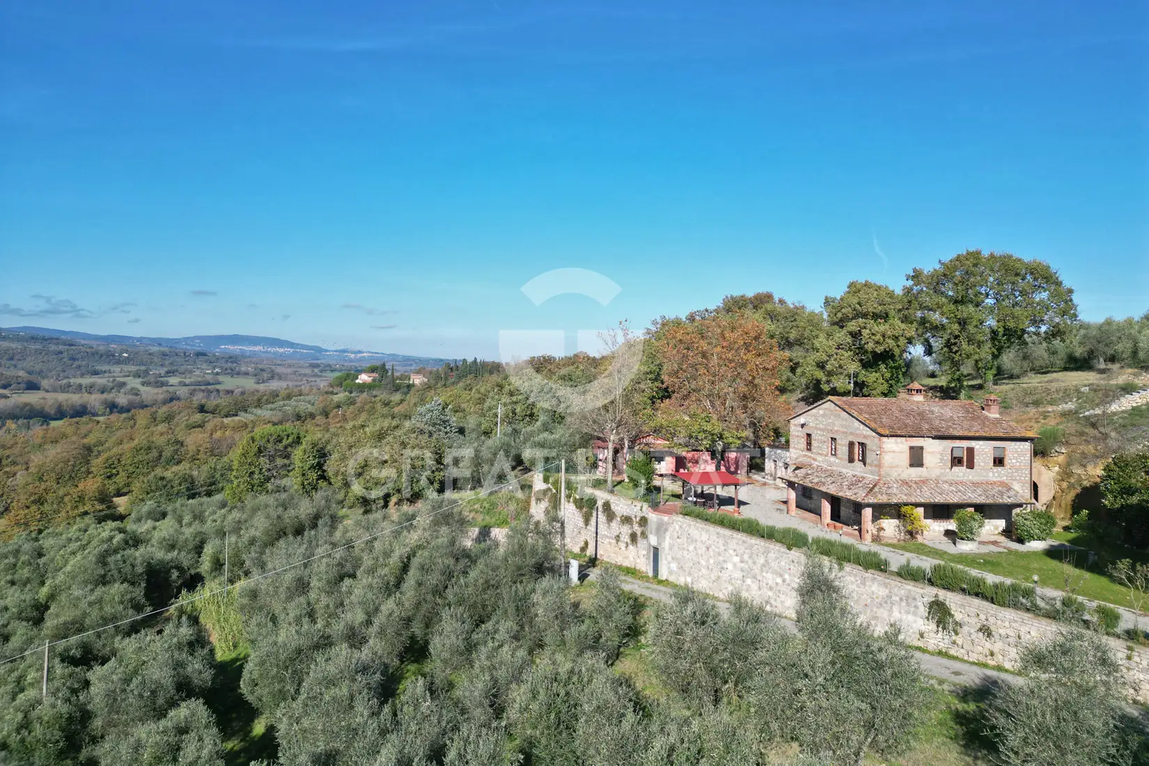 Дом 922м² в Италии, Сиена. Стоимостью 990000€ аренда фото-1