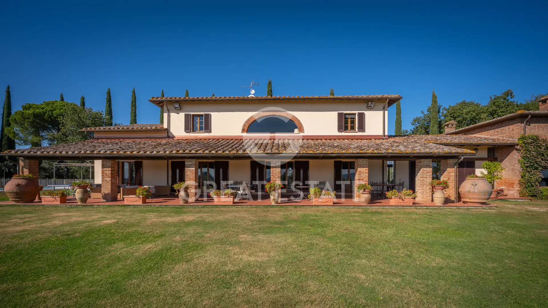 Дом 858м² в Италии, Перуджа. Стоимостью 1950000€ аренда фото-10