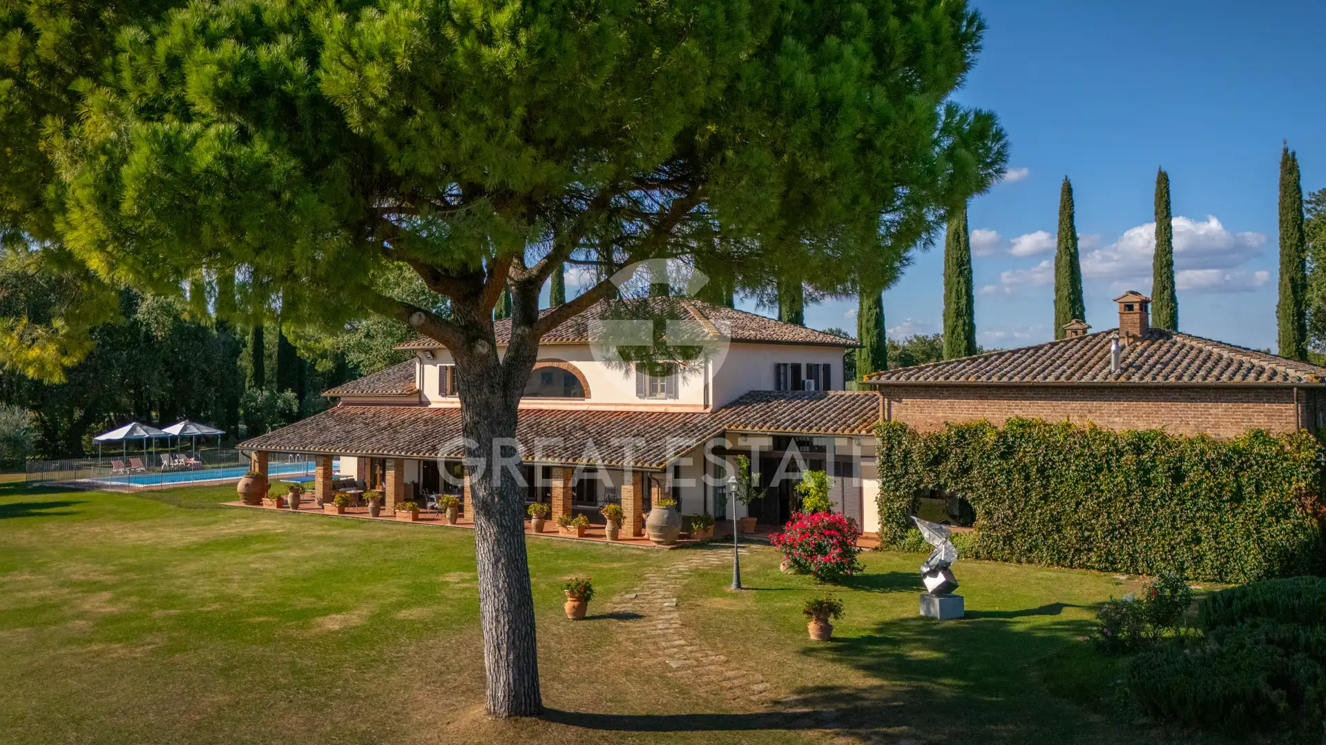 Дом 858м² в Италии, Перуджа. Стоимостью 1950000€ аренда фото-11