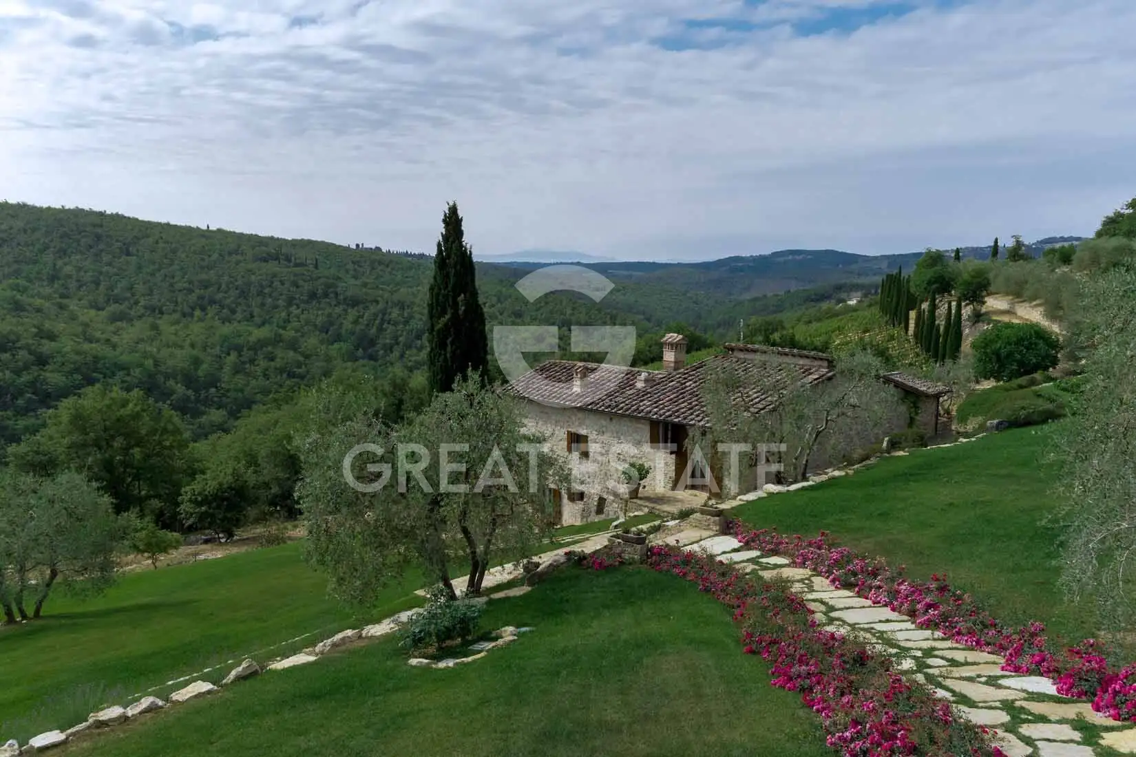 Дом 530м² в Италии, Сиена. Стоимостью 2500000€ аренда фото-15
