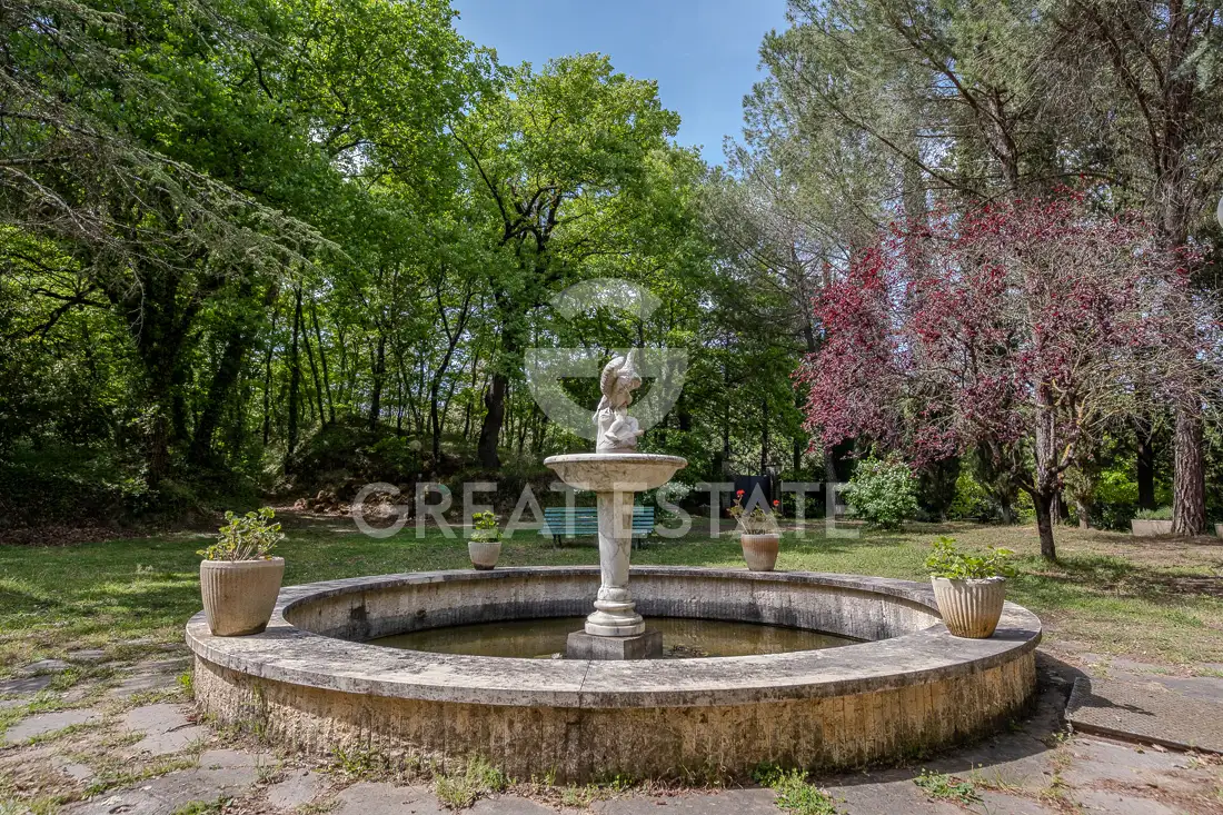 Дом 654м² в Италии, Сиена. Стоимостью 650000€ аренда фото-13