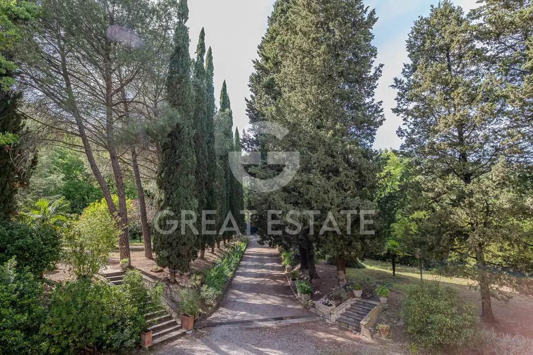 Дом 654м² в Италии, Сиена. Стоимостью 650000€ аренда фото-12