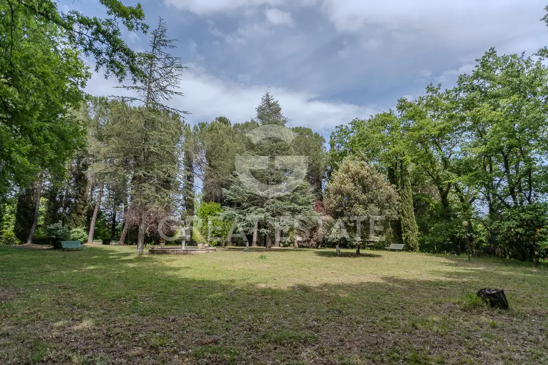 Дом 654м² в Италии, Сиена. Стоимостью 650000€ аренда фото-15