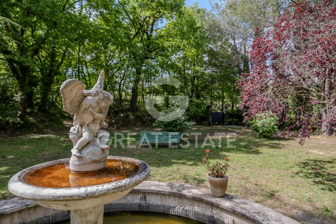 Дом 654м² в Италии, Сиена. Стоимостью 590000€ аренда фото-14