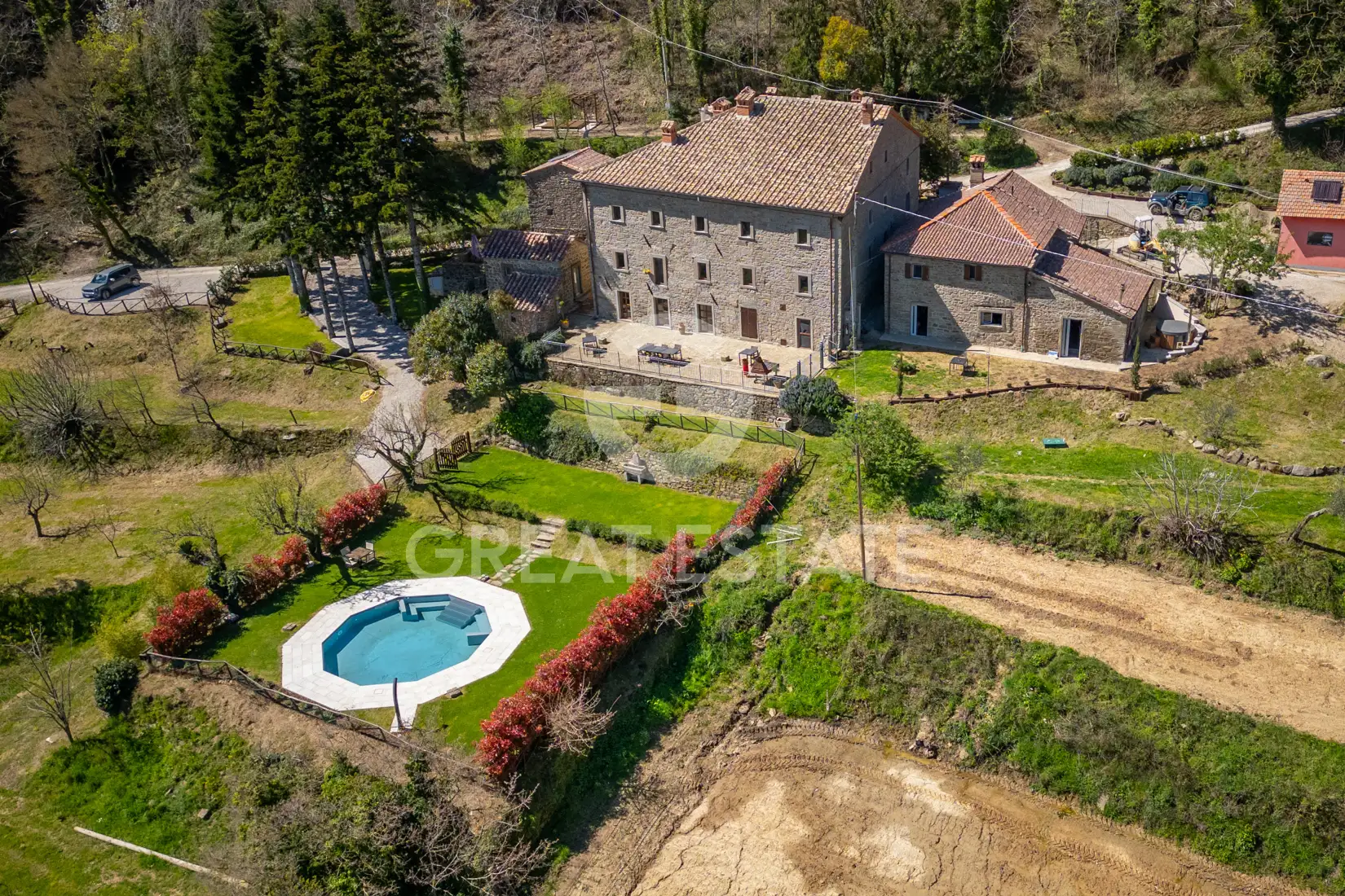 Дом 1704м² в Италии, Ареццо. Стоимостью 1690000€ аренда фото-2