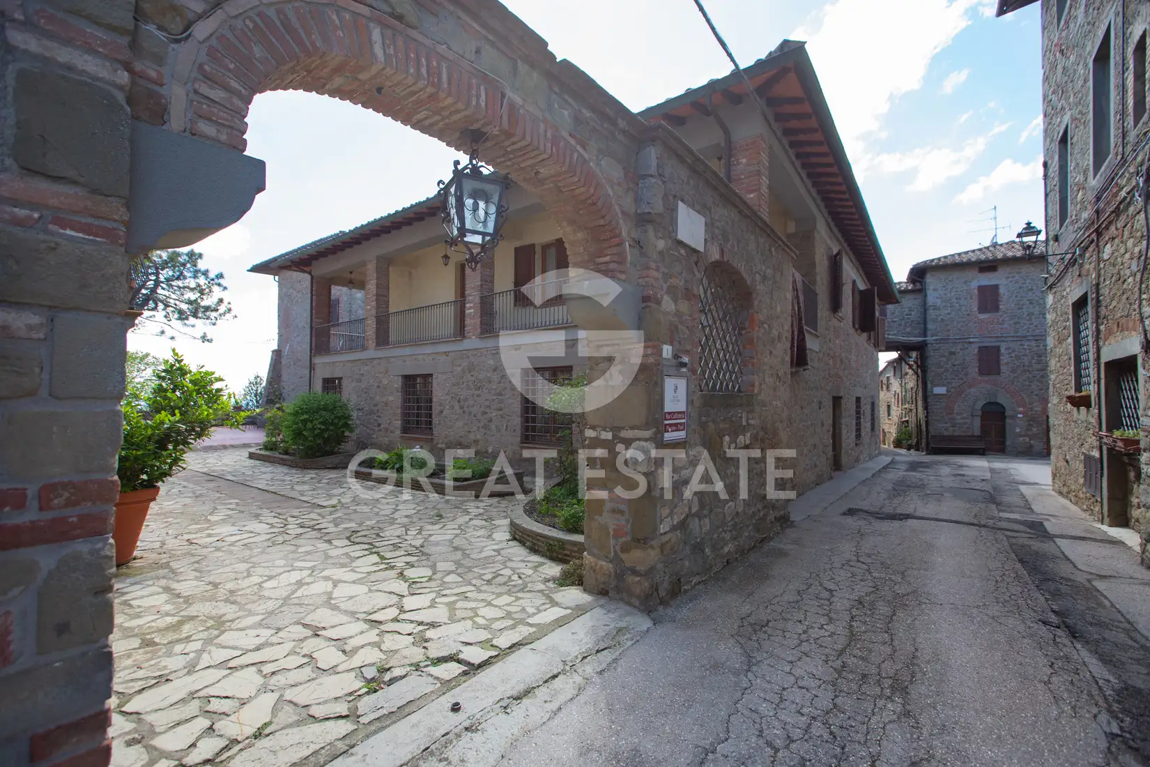 Дом 1500м² в Италии, Перуджа. Стоимостью 1700000€ аренда фото-3