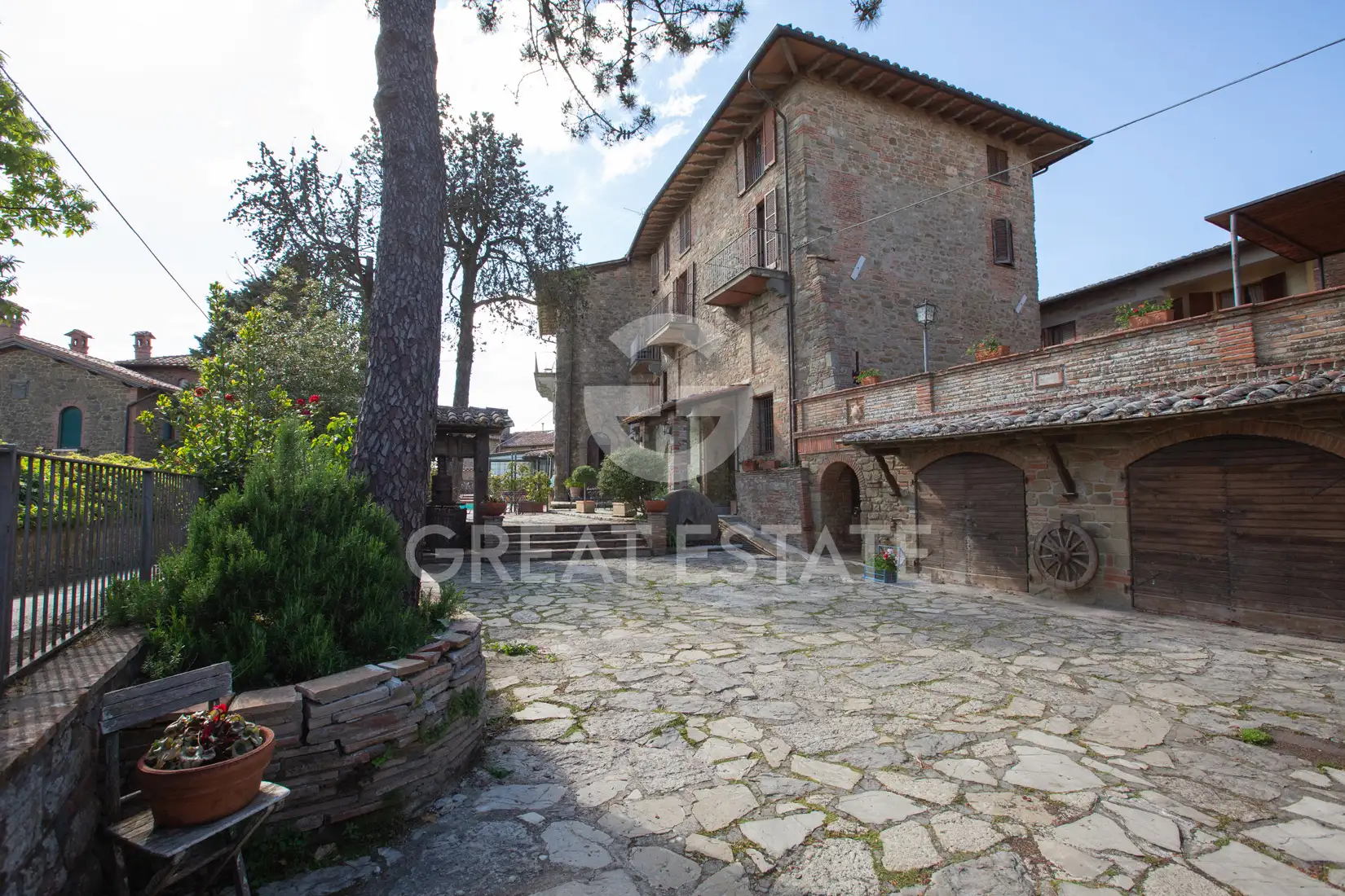 Дом 1500м² в Италии, Перуджа. Стоимостью 1700000€ аренда фото-11