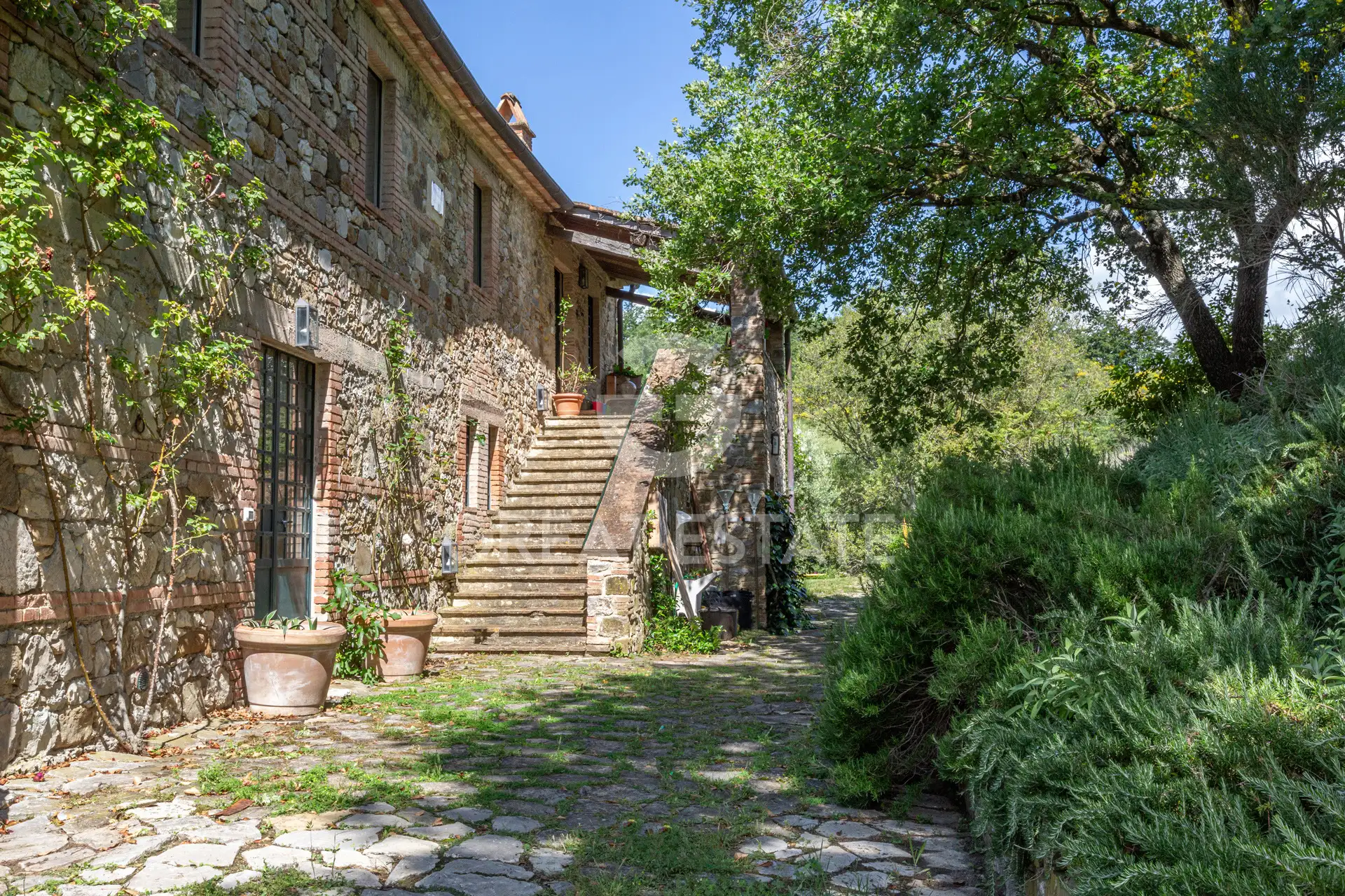 Дом 565м² в Италии, Сиена. Стоимостью 1300000€ аренда фото-1