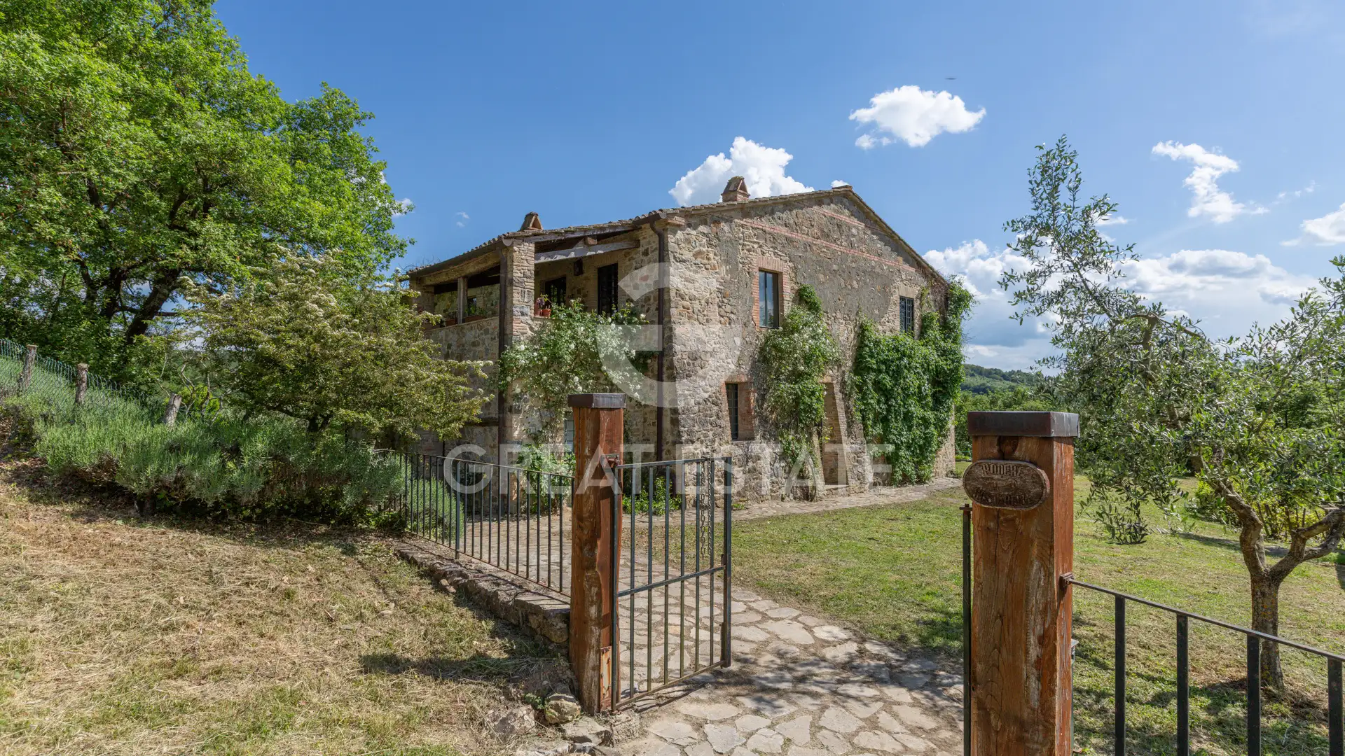 Дом 565м² в Италии, Сиена. Стоимостью 1300000€ аренда фото-4