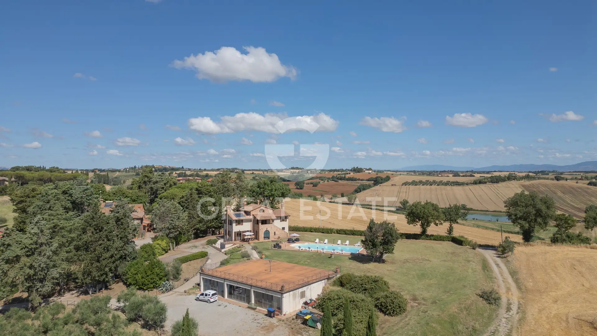 Дом 1371м² в Италии, Перуджа. Стоимостью 2340000€ аренда фото-2