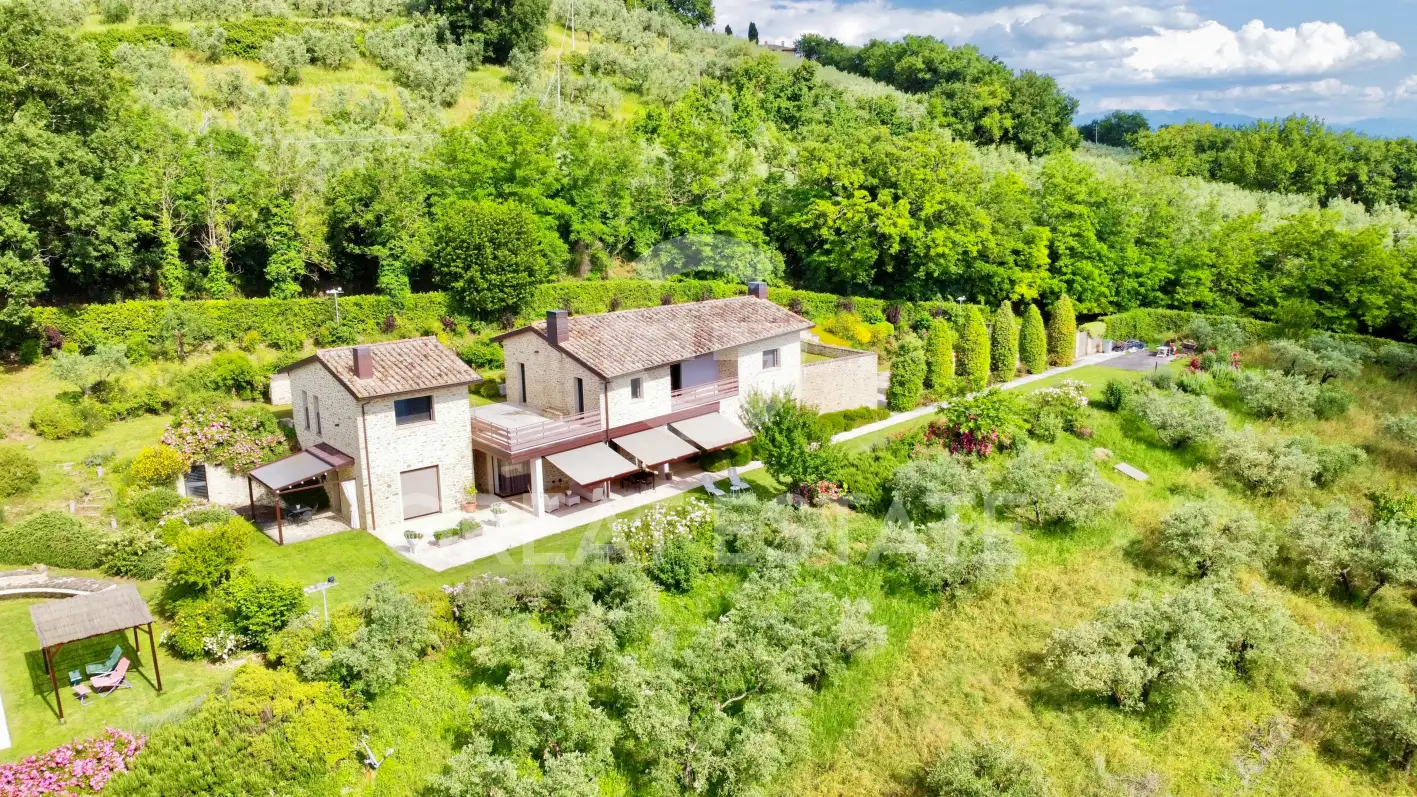 Дом 440м² в Италии, Перуджа. Стоимостью 1980000€ аренда фото-4