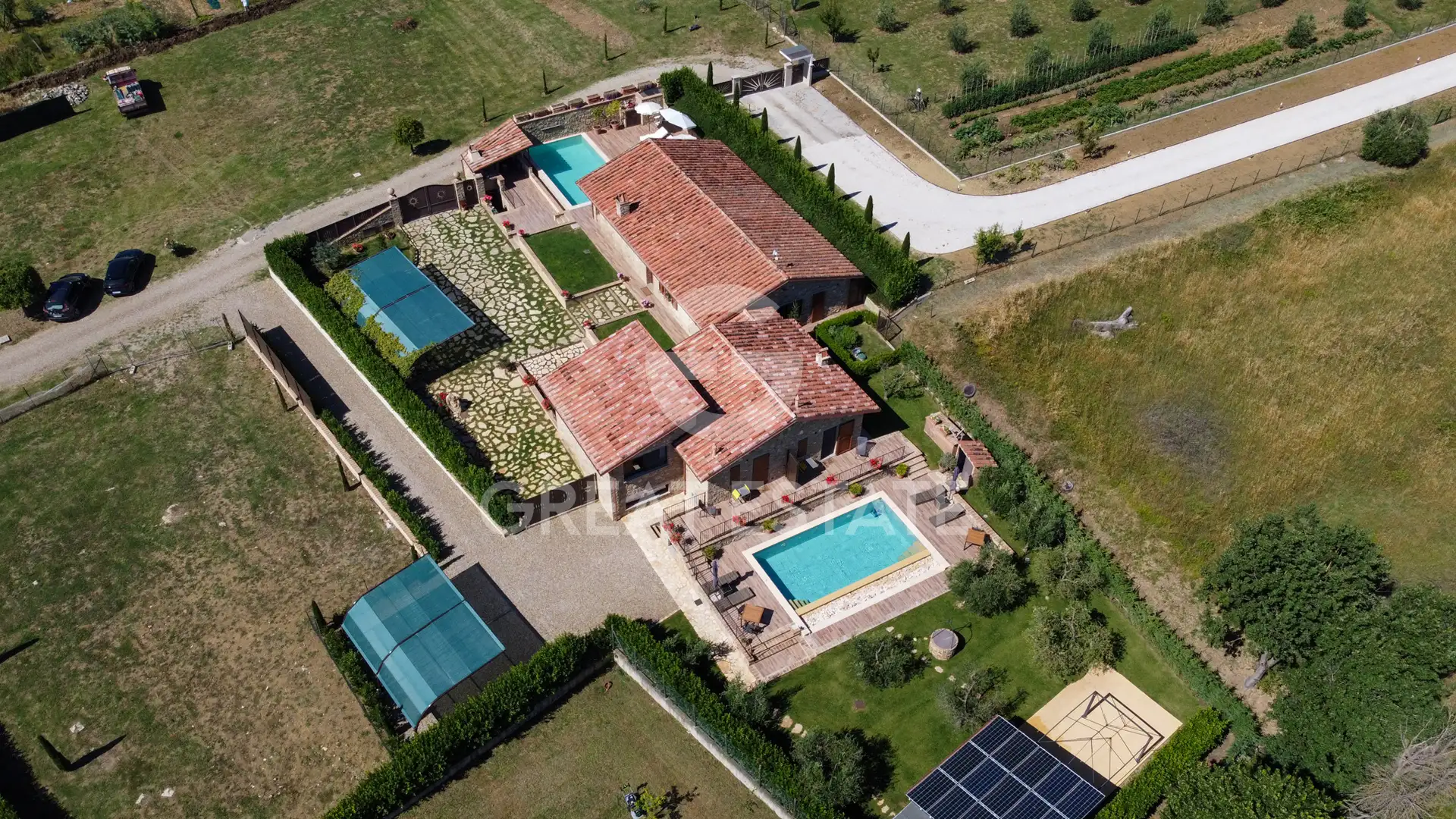 Дом 388м² в Италии, Перуджа. Стоимостью 990000€ аренда фото-1