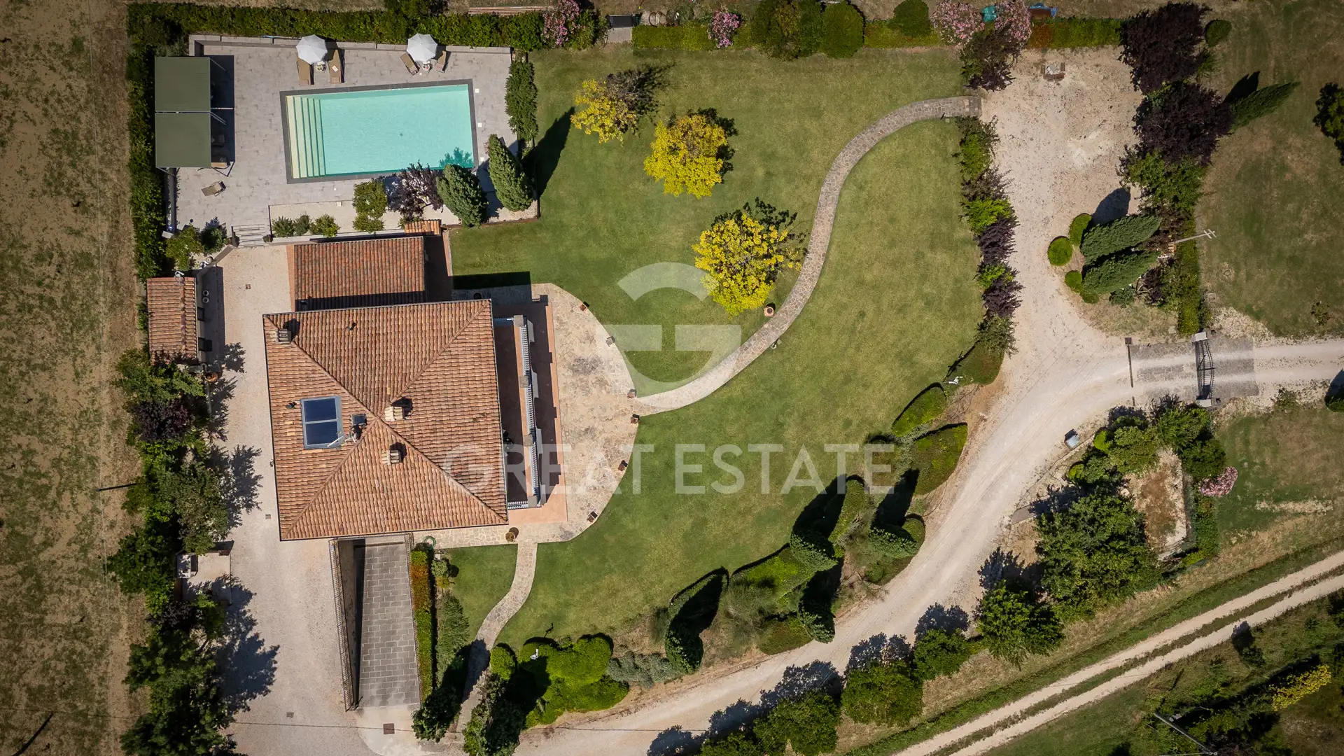 Дом 425м² в Италии, Перуджа. Стоимостью 1180000€ аренда фото-7
