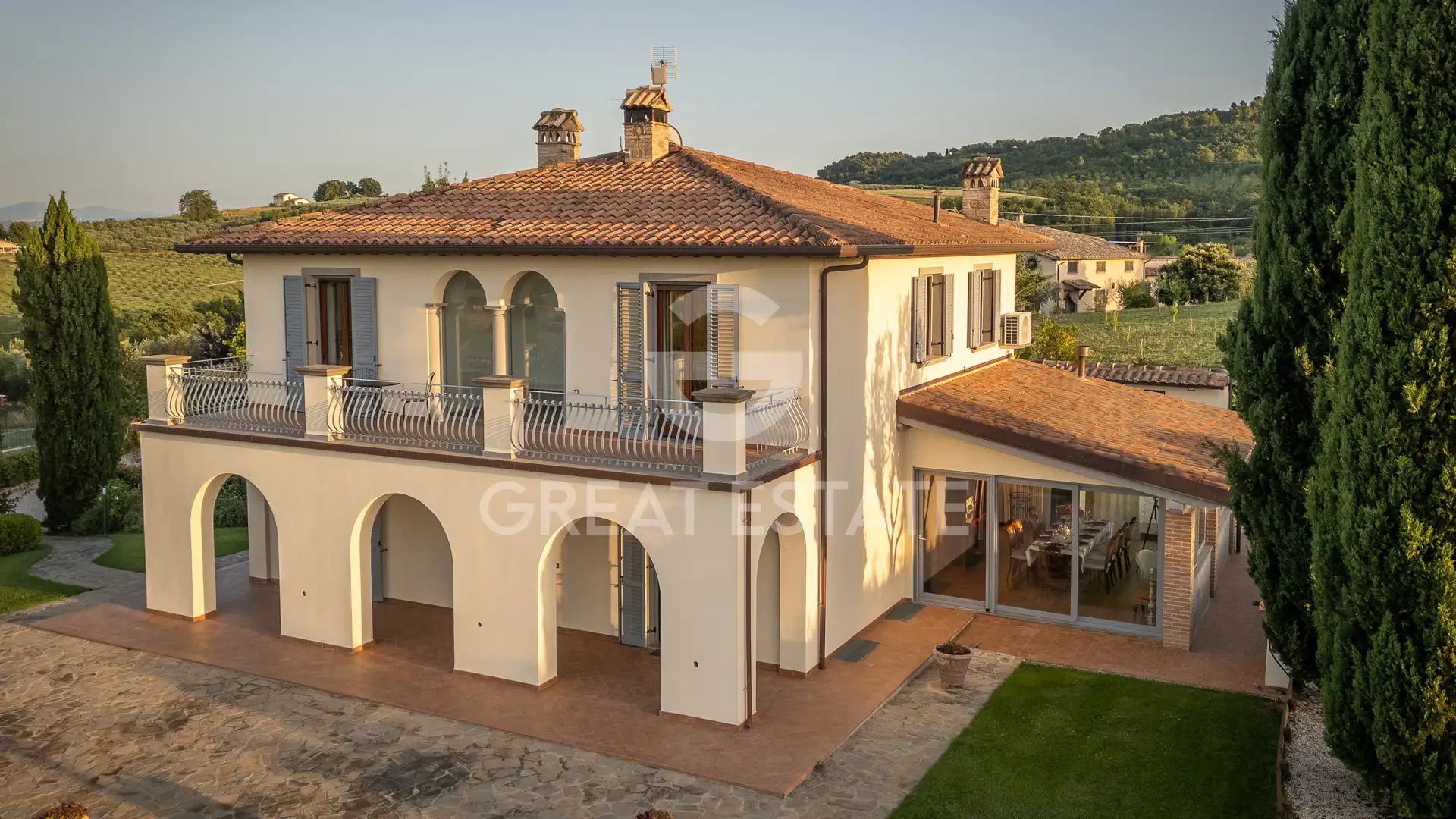 Дом 425м² в Италии, Перуджа. Стоимостью 1180000€ аренда фото-13