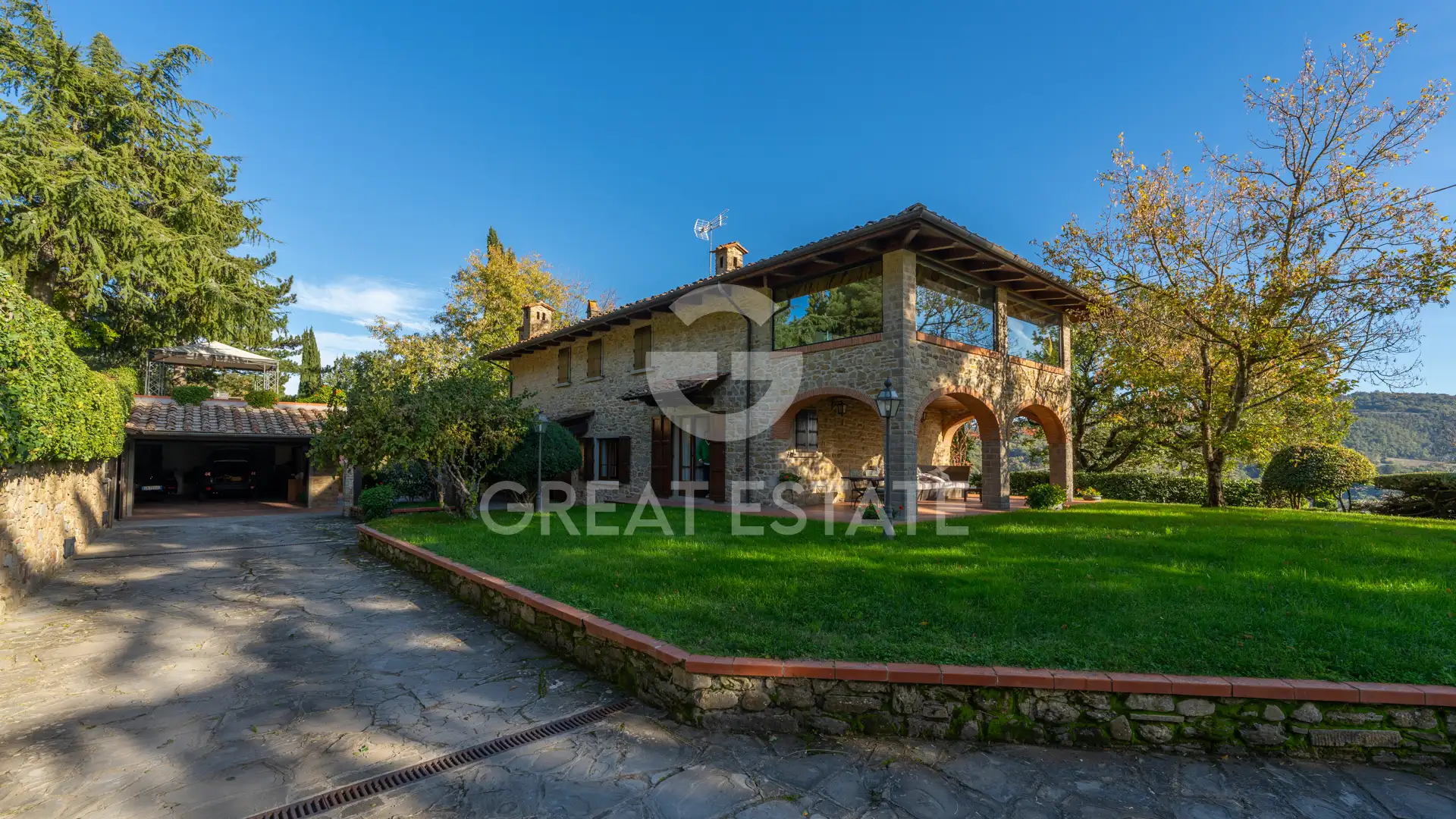 Дом 424м² в Италии, Ареццо. Стоимостью 1400000€ аренда фото-1