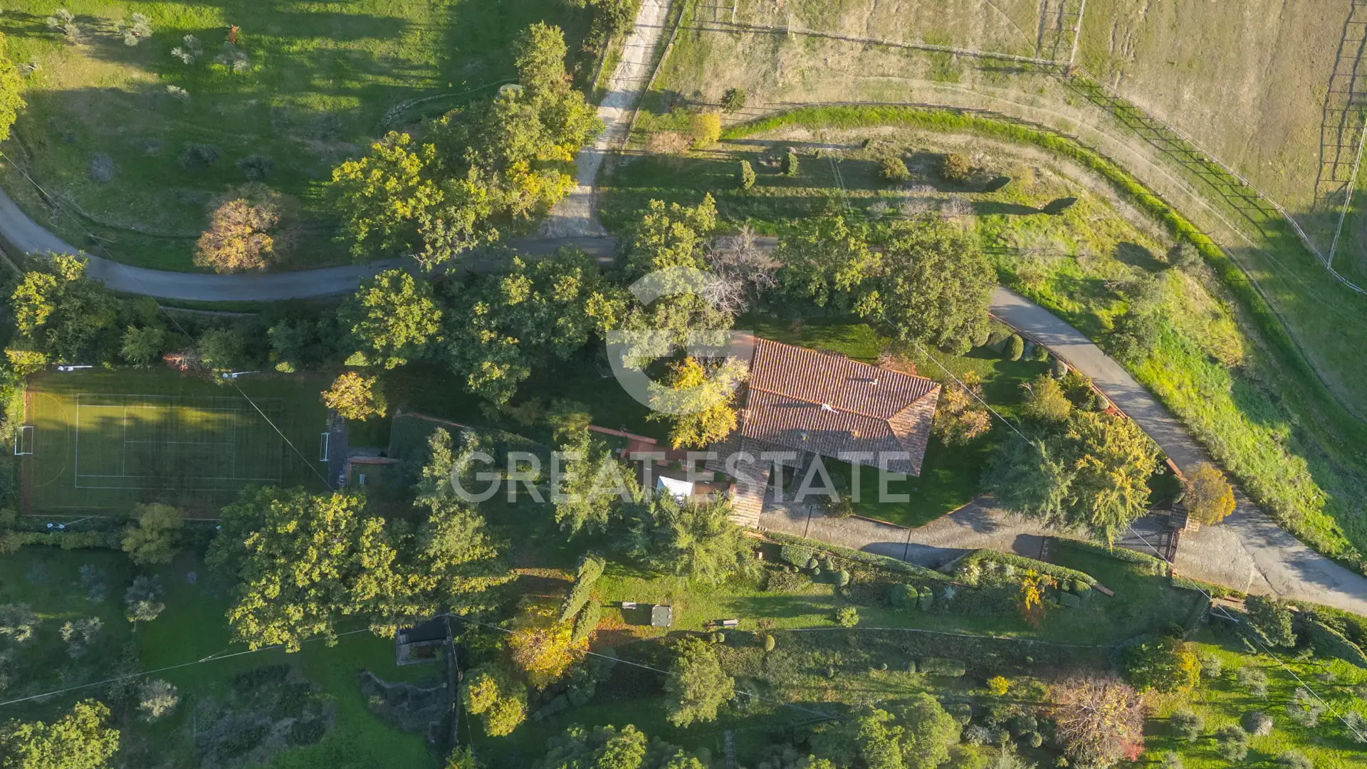 Дом 424м² в Италии, Ареццо. Стоимостью 1400000€ аренда фото-8