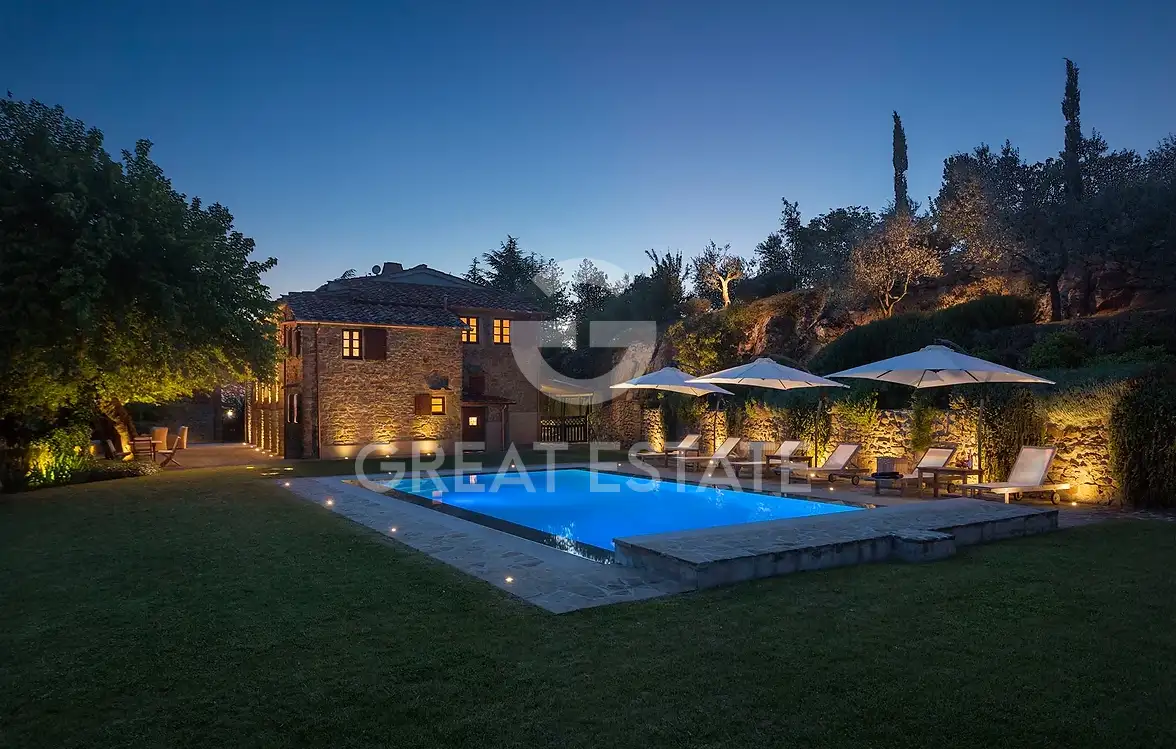 Дом 438м² в Италии, Ареццо. Стоимостью 2500000€ аренда фото-1