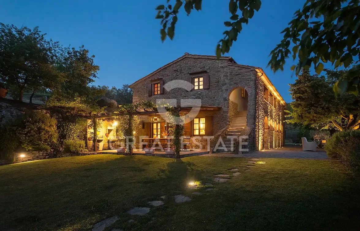 Дом 438м² в Италии, Ареццо. Стоимостью 2500000€ аренда фото-2