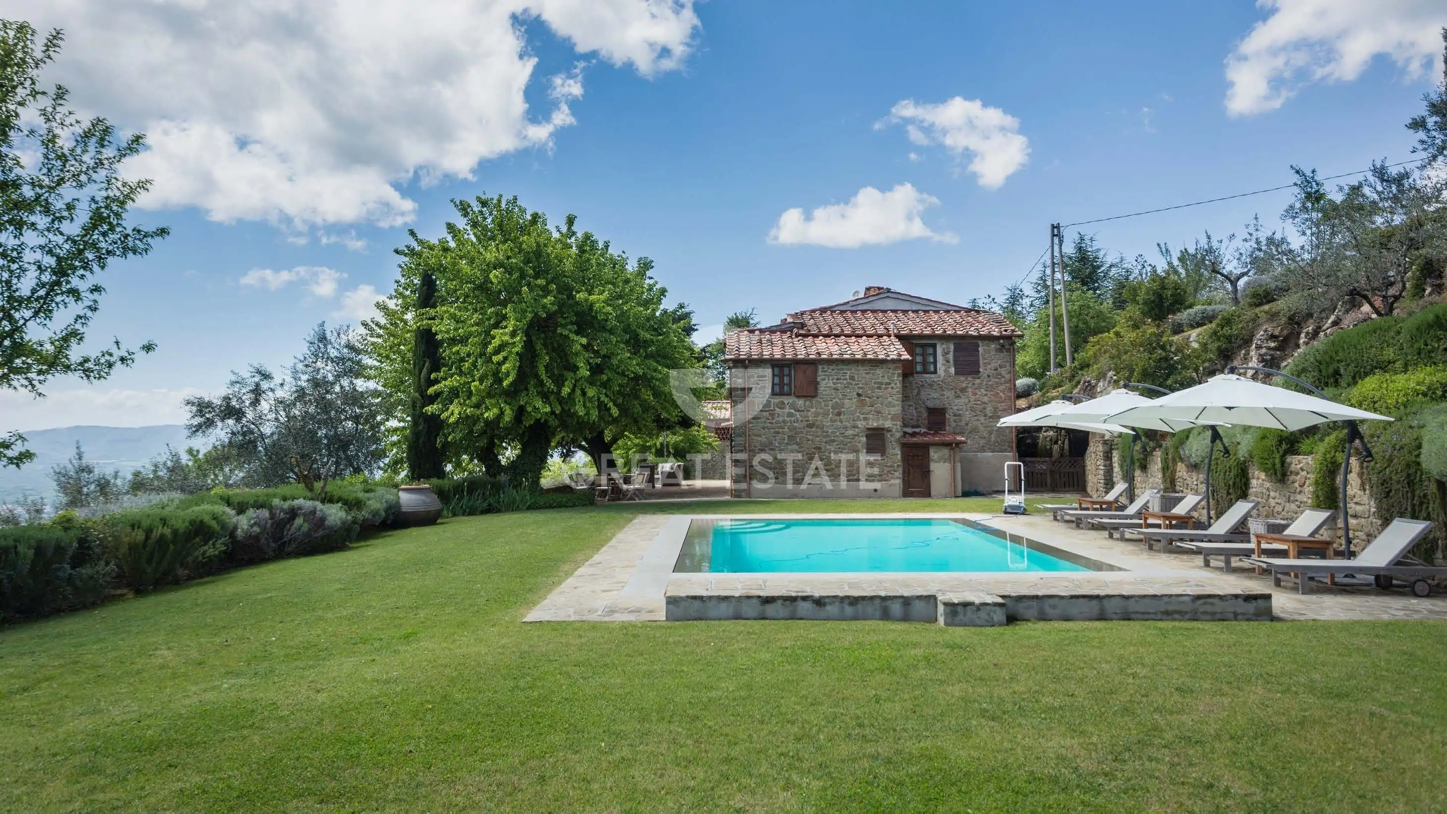 Дом 438м² в Италии, Ареццо. Стоимостью 2500000€ аренда фото-15