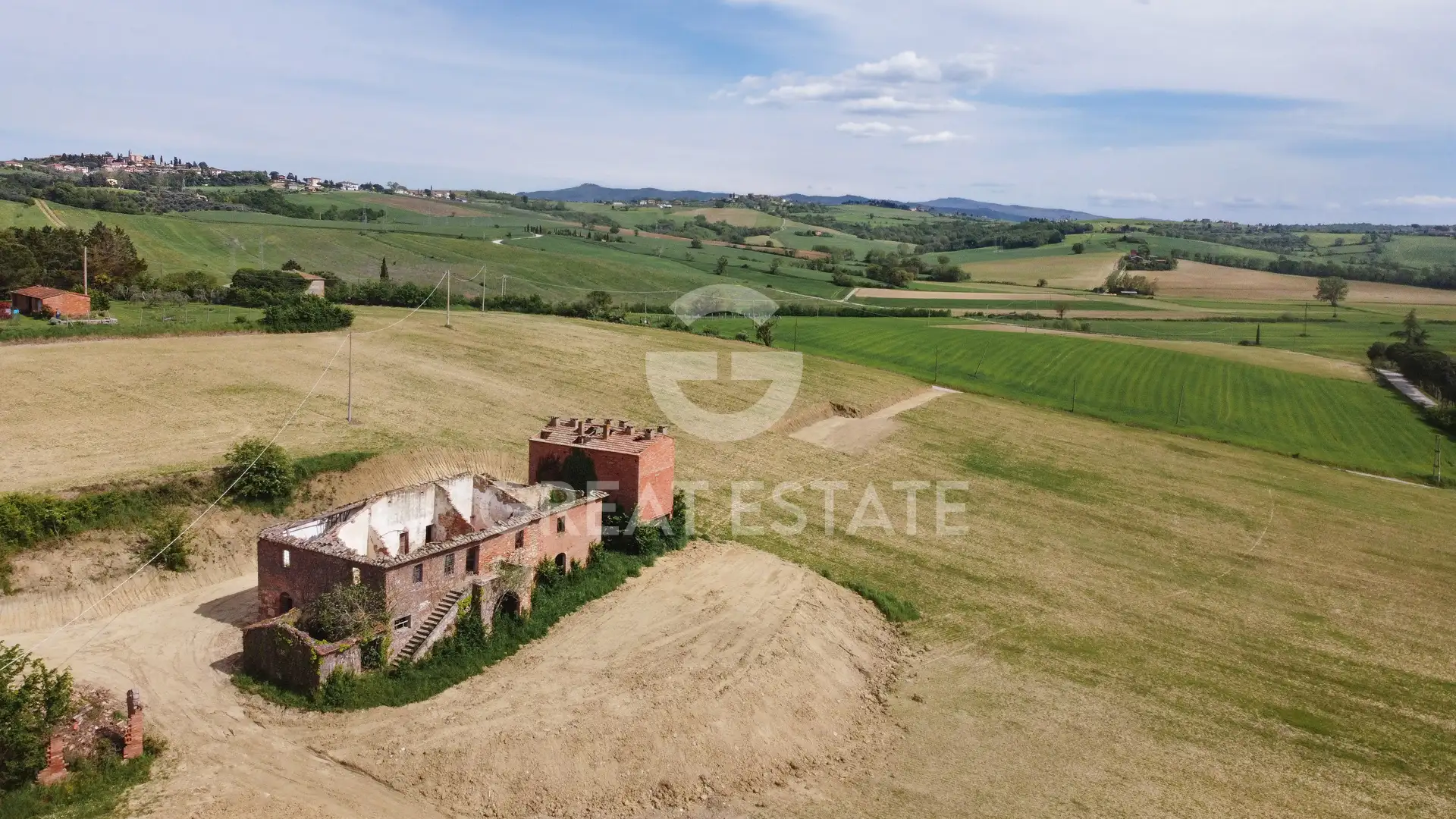 Дом 525м² в Италии, Перуджа. Стоимостью 2350000€ аренда фото-8