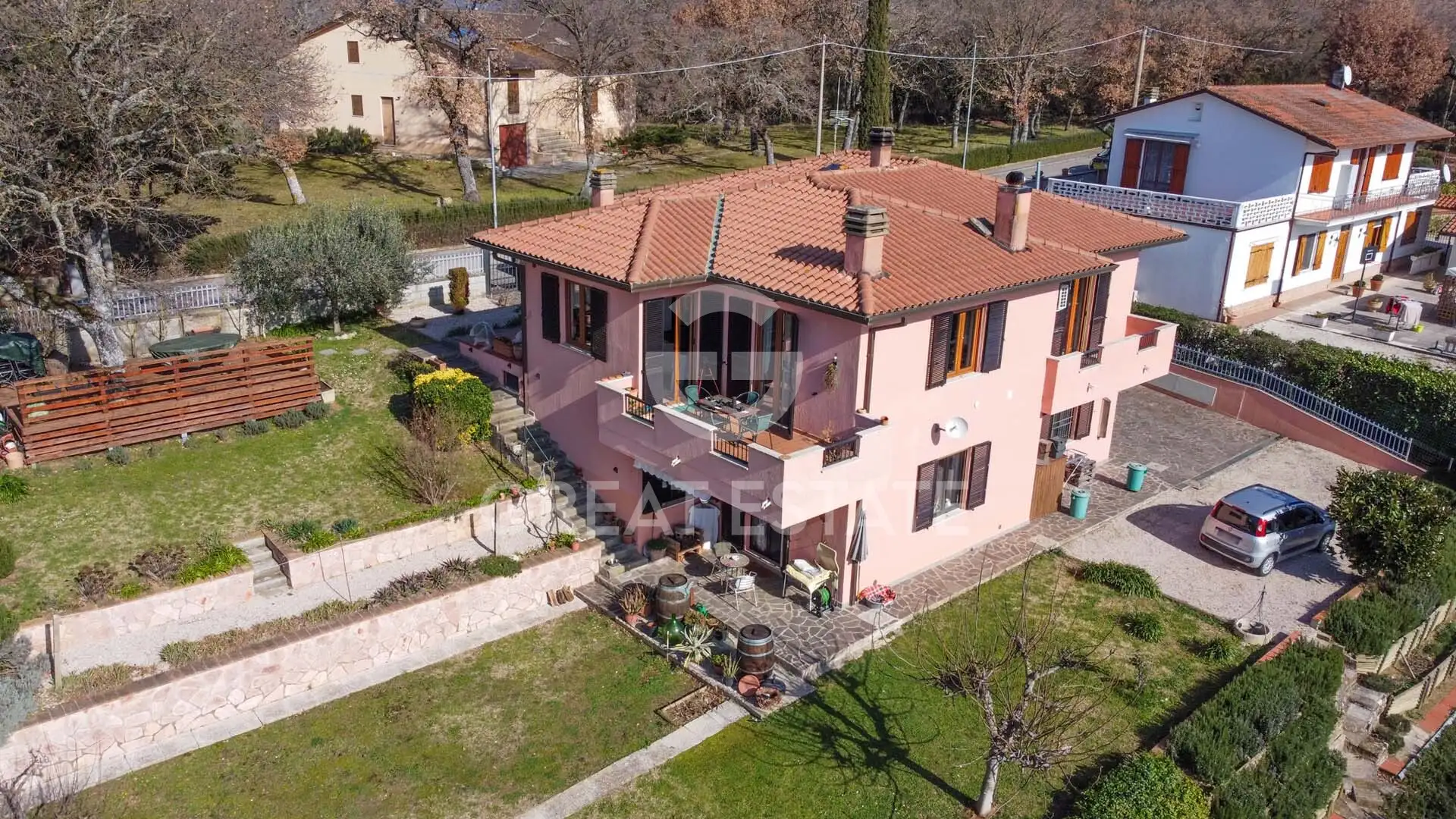 Дом 295м² в Италии, Перуджа. Стоимостью 465000€ аренда фото-2