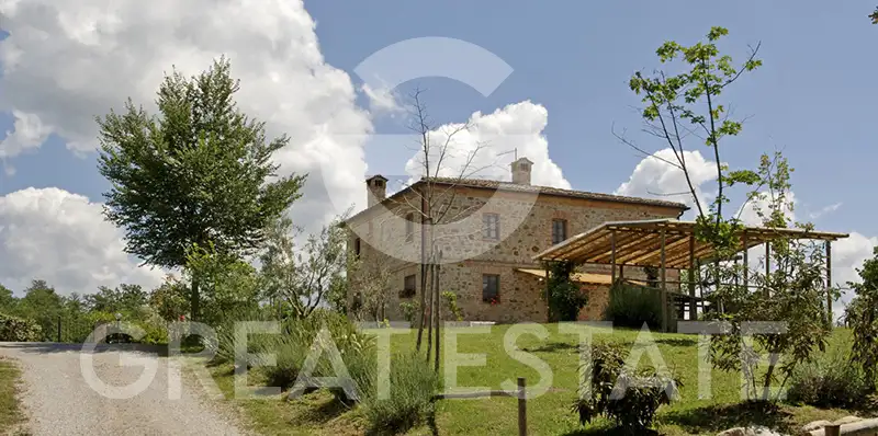 Отель, гостиница 890м² в Италии, Перуджа. Стоимостью 1790000€ аренда фото-2