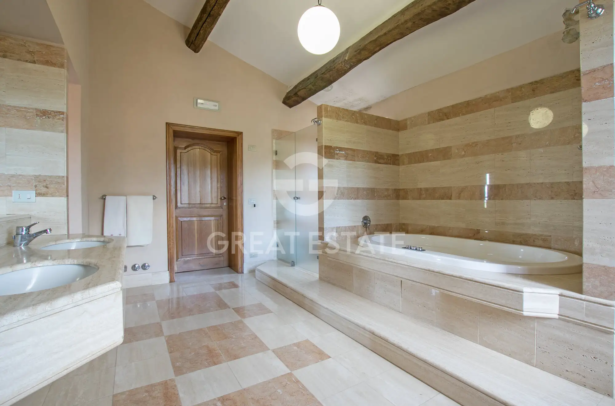 Дом 870м² в Италии, Сиена. Стоимостью 2950000€ аренда фото-14