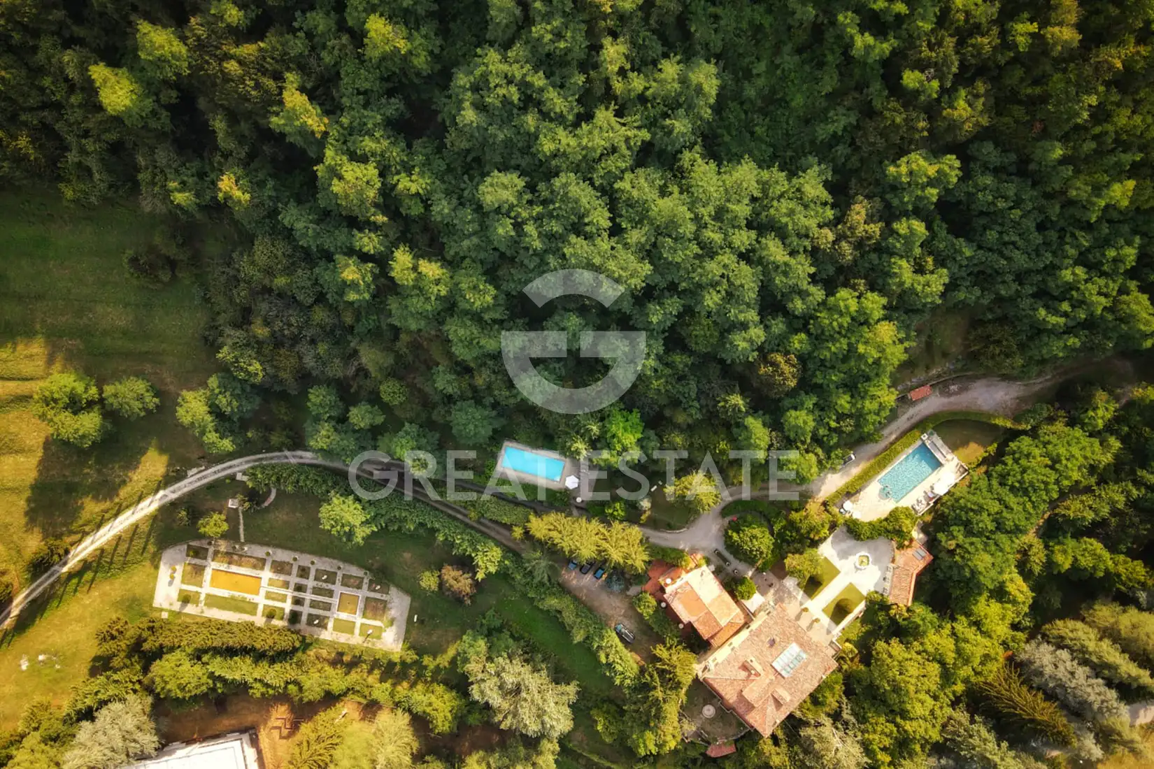 Вилла 1045м² в Италии, Лукка. Стоимостью 3300000€ аренда фото-4