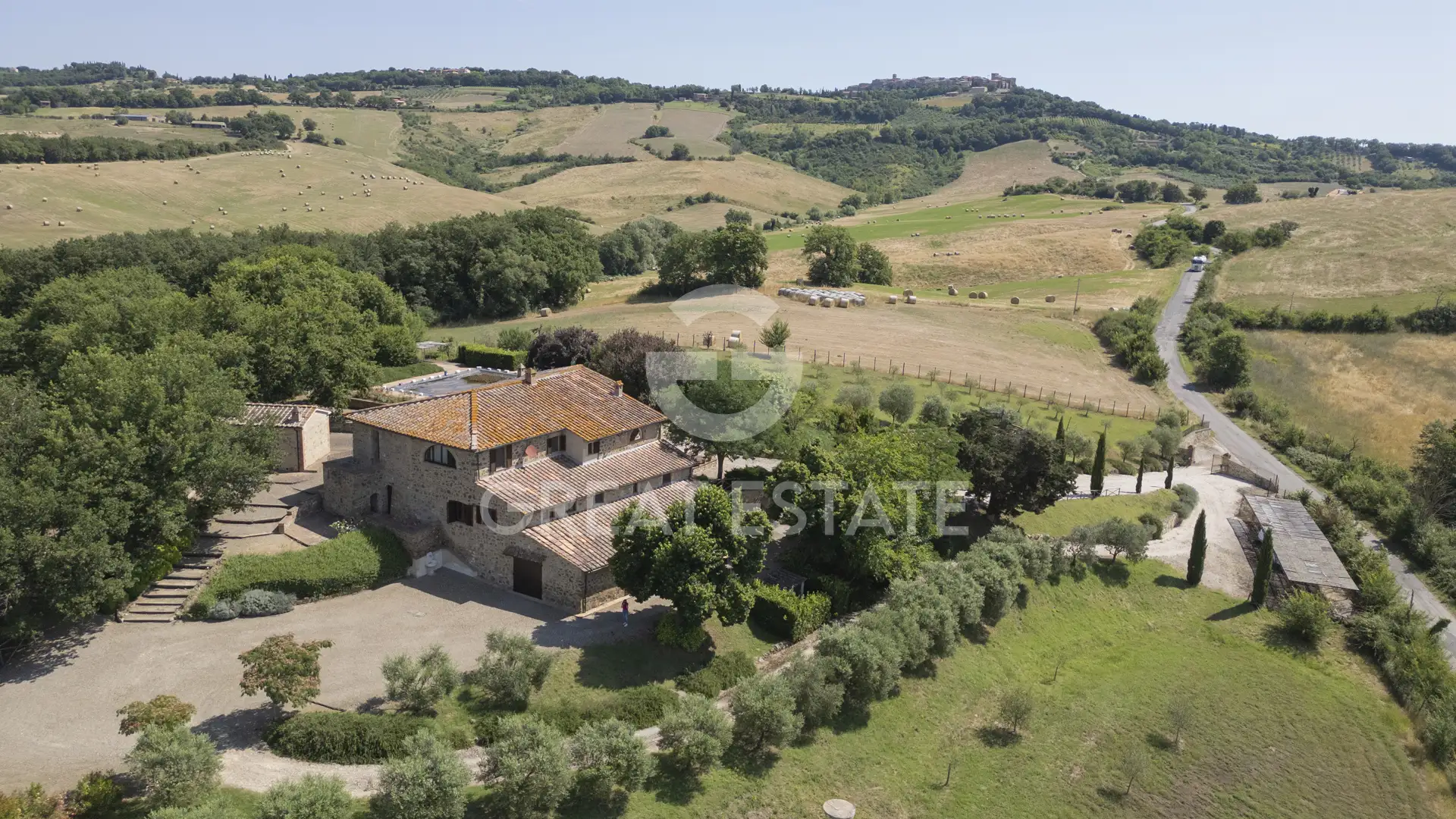 Дом 1227м² в Италии, Сиена. Стоимостью 1950000€ аренда фото-1